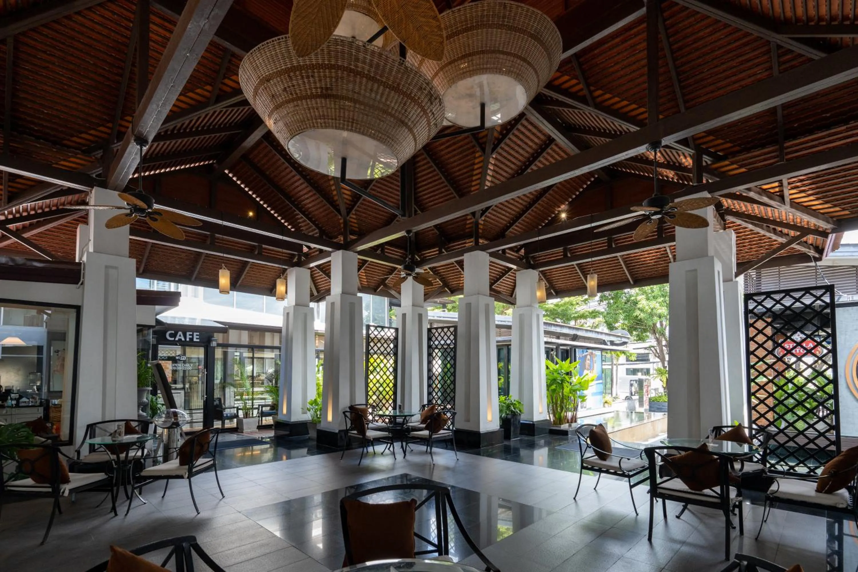 Facade/entrance in Kantary Hills Hotel, Chiang Mai