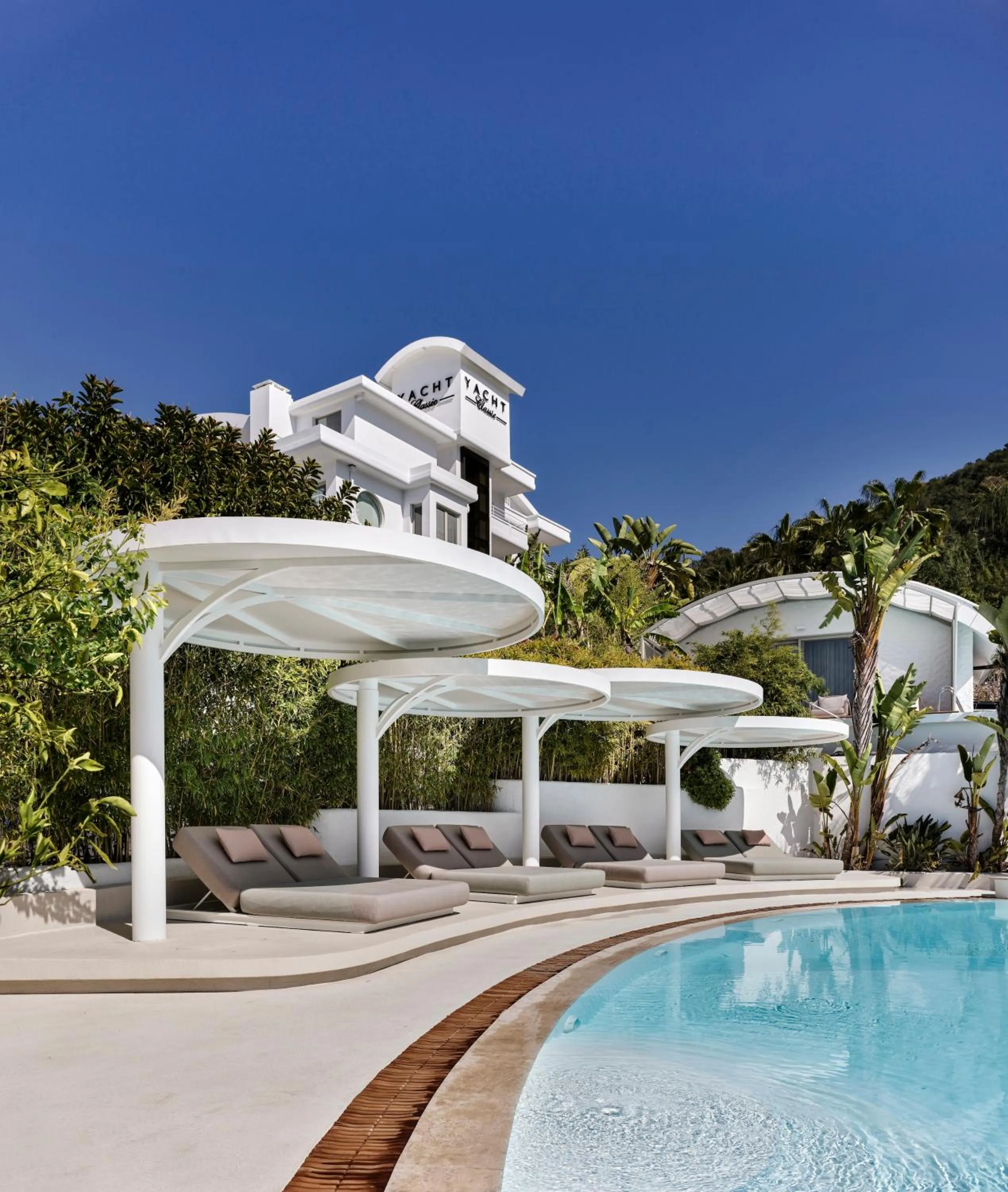 Property building in Yacht Classic Hotel - Boutique Class