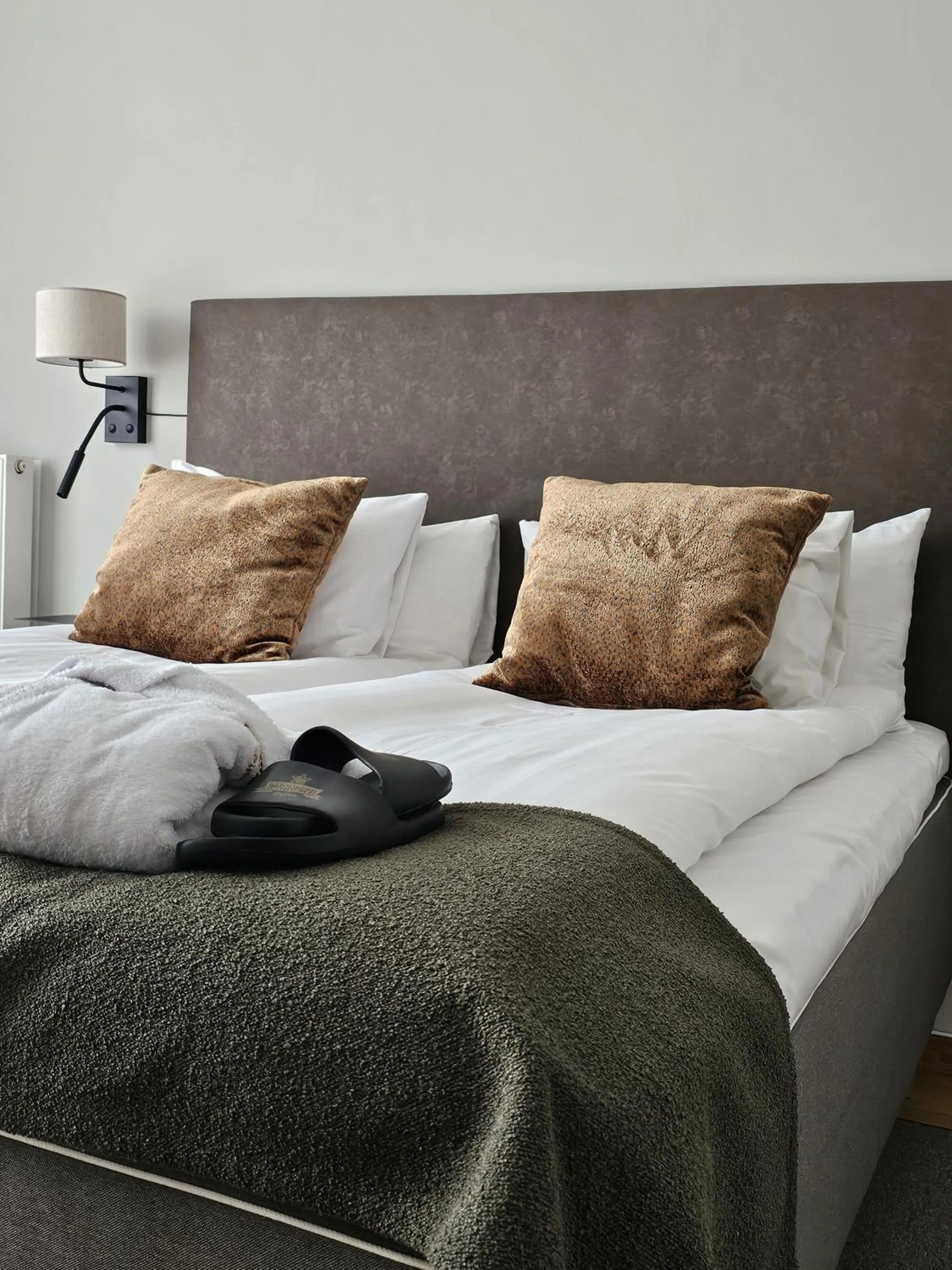 Bed in Hotel Skansen