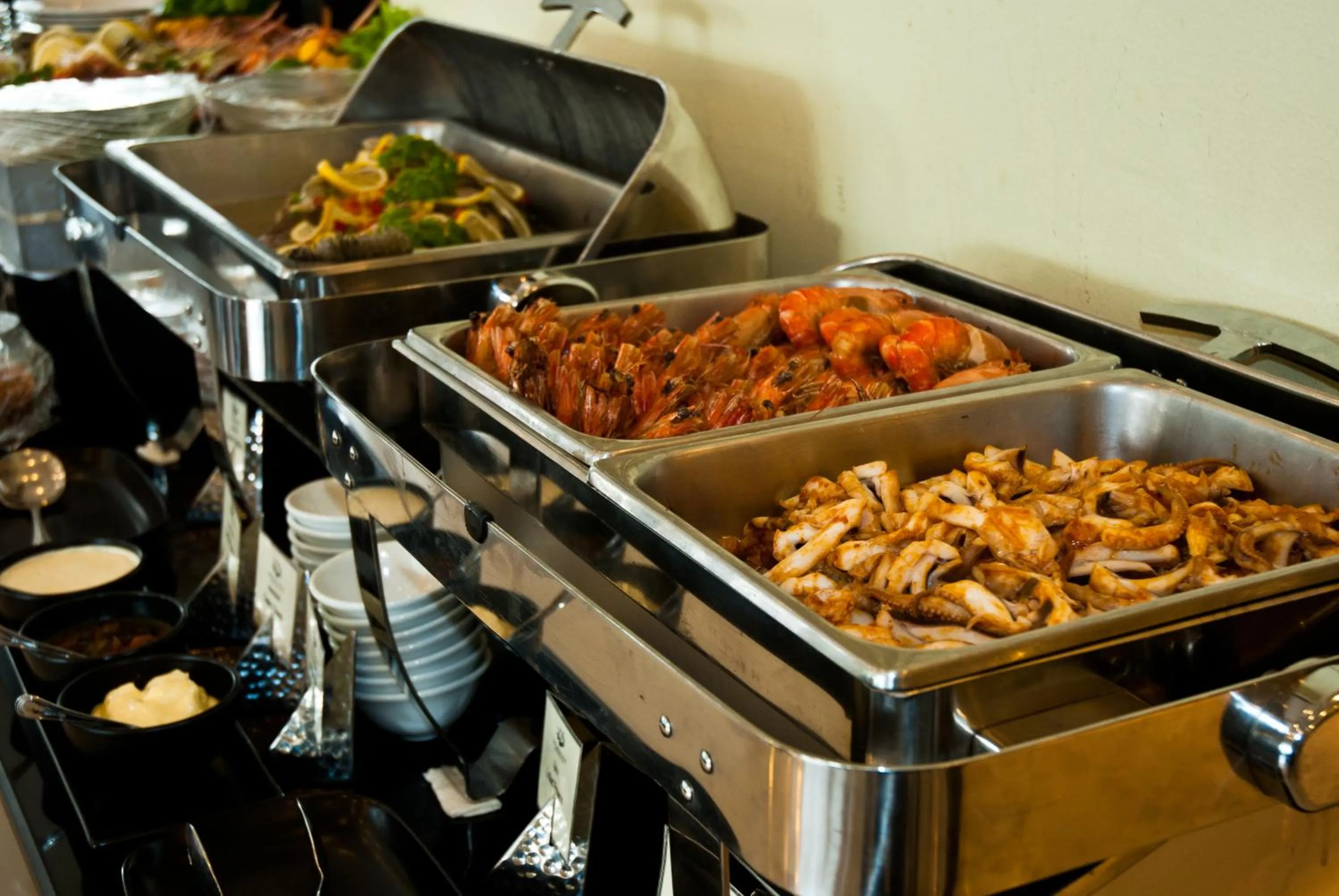 Restaurant/places to eat in Cape Racha Hotel