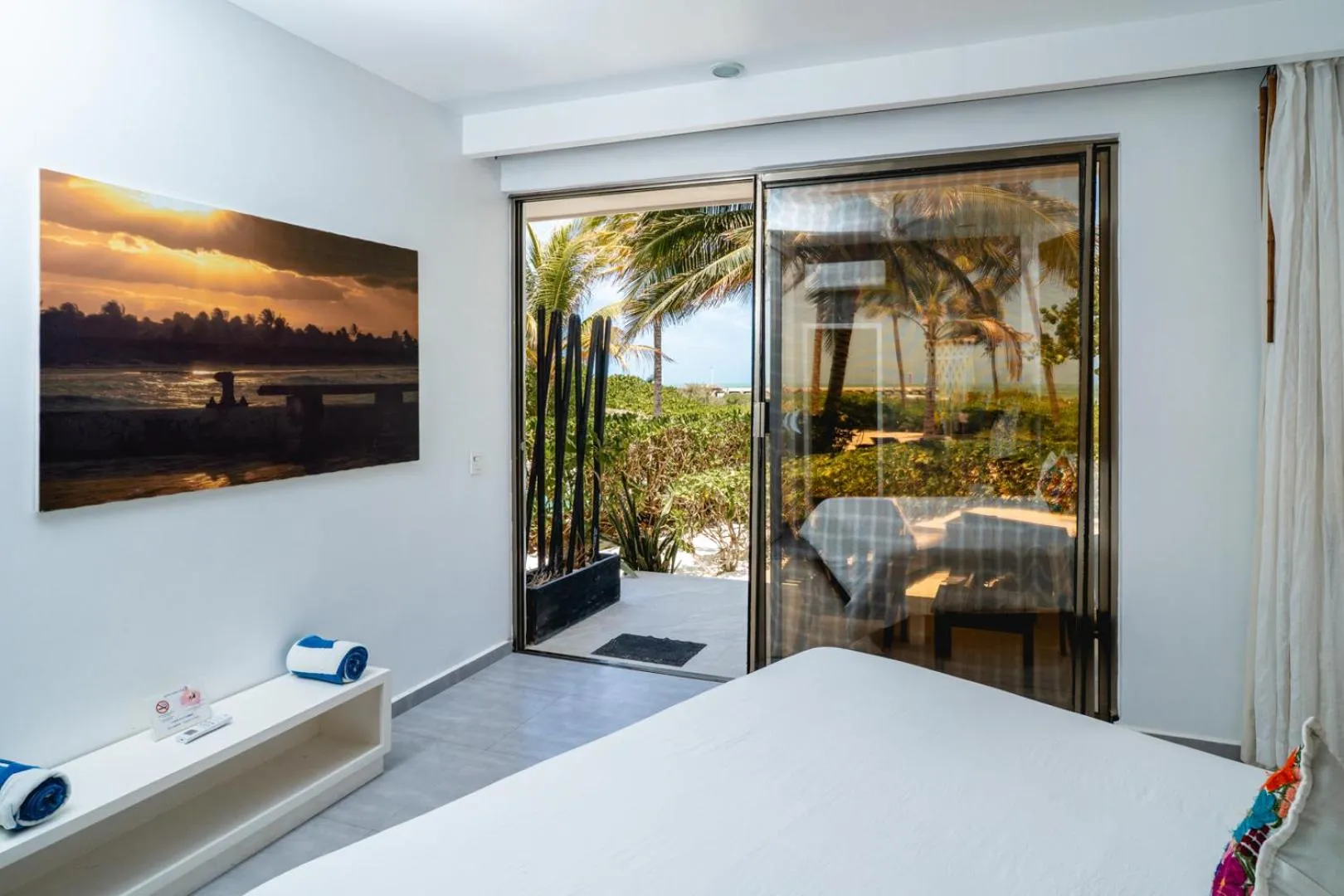 Balcony/Terrace, Bed in Hotel La Casa Cielo solo adultos