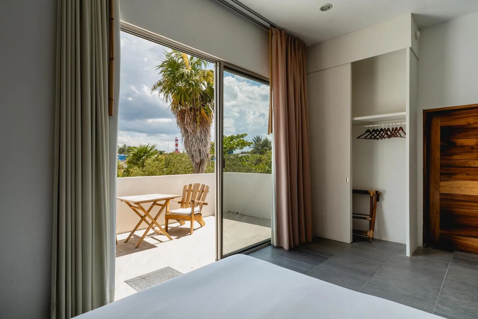 Balcony/Terrace, Bed in Hotel La Casa Cielo solo adultos