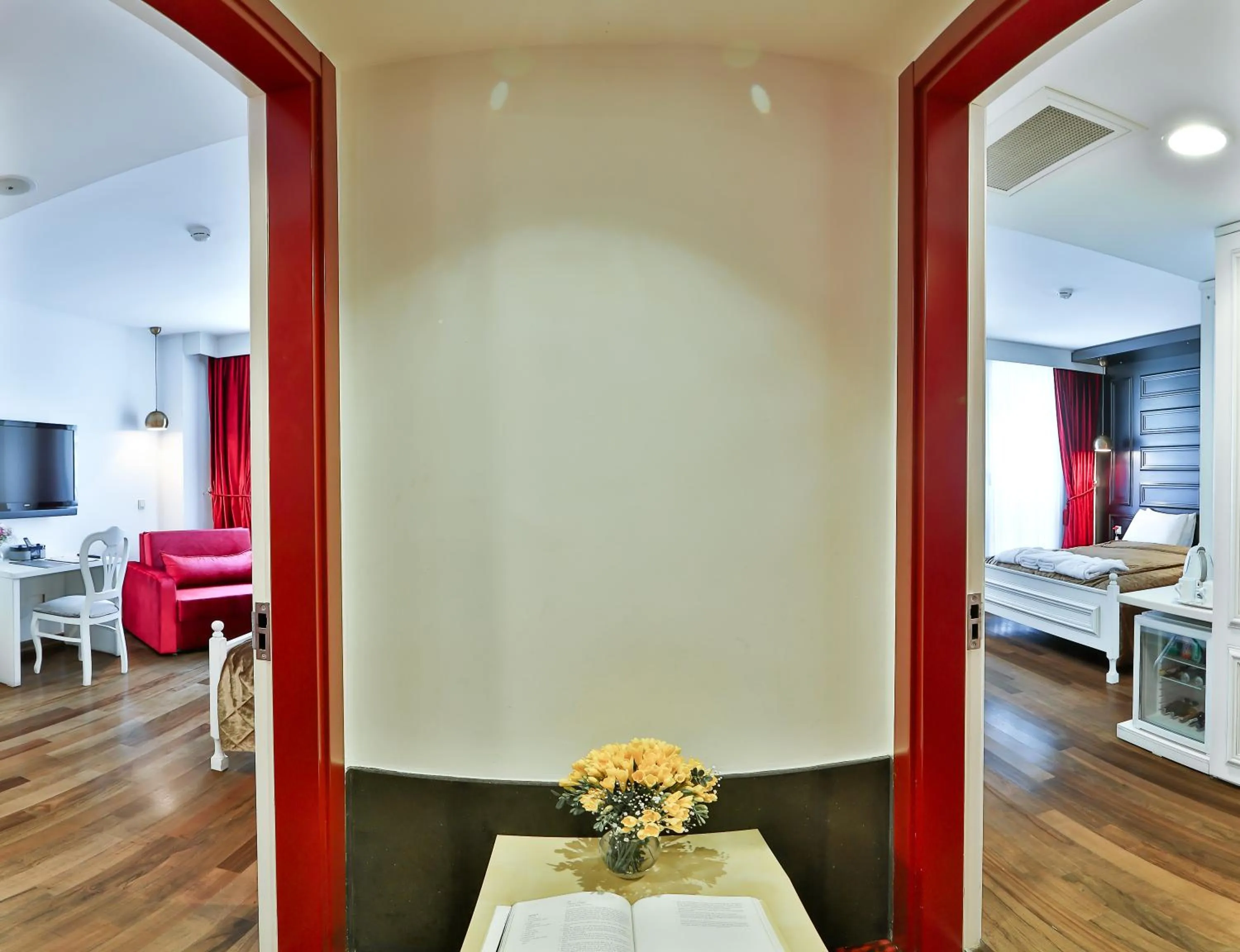 Decorative detail in Senatus Hotel - Special Class