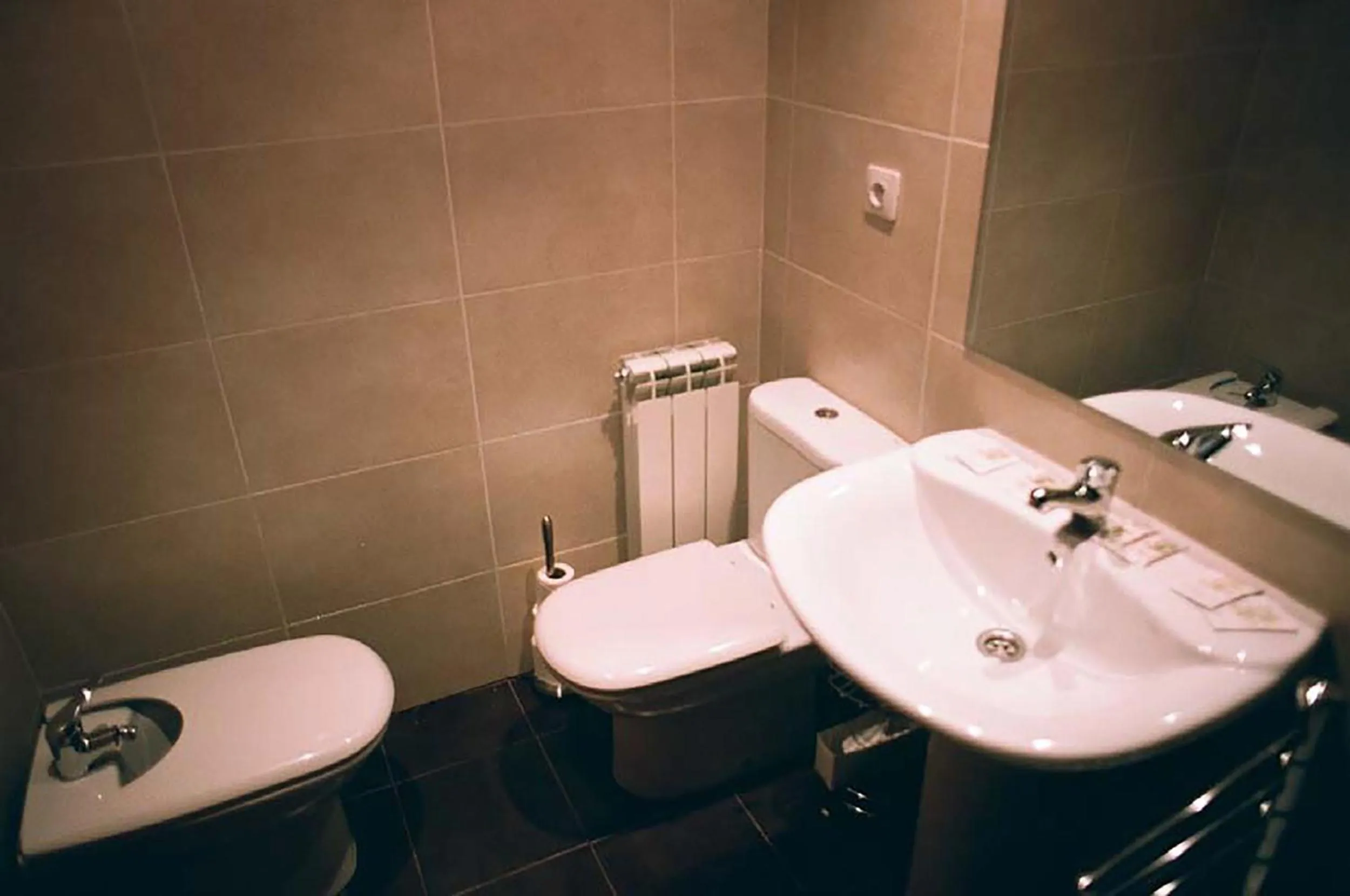 Bathroom in Apartamentos Auhabitat Zaragoza, edificio de apartamentos turísticos