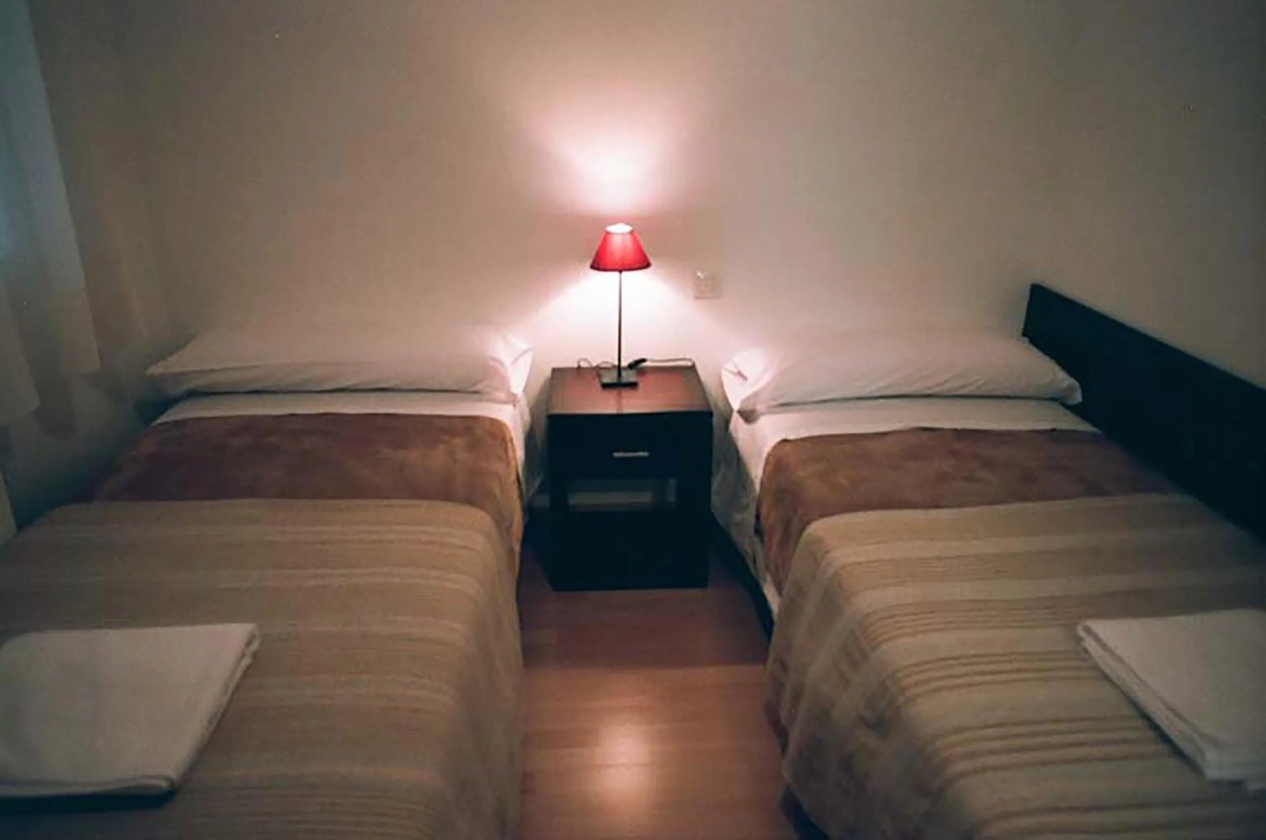 Bedroom, Bed in Apartamentos Auhabitat Zaragoza, edificio de apartamentos turísticos