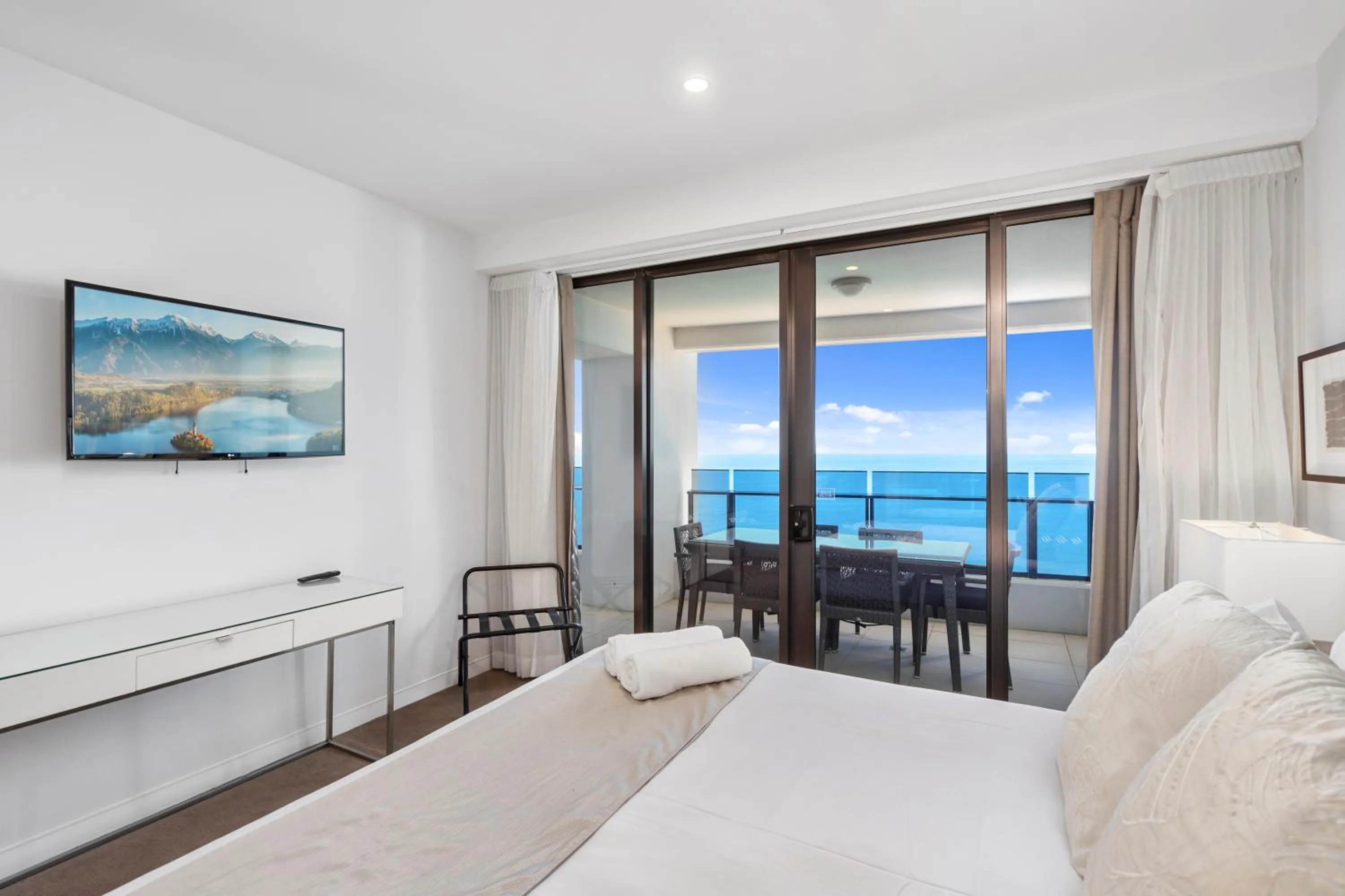 Bed in Soul Surfers Paradise - Gclr