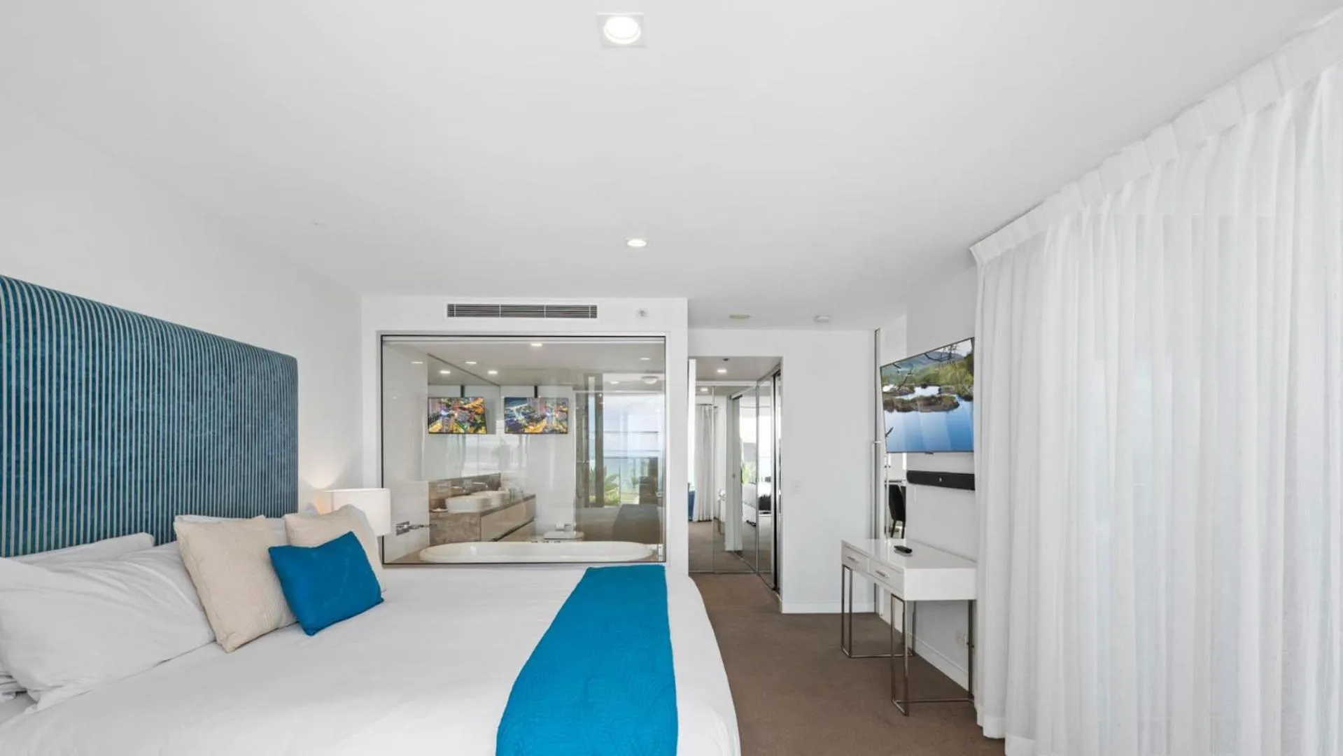 Bed in Soul Surfers Paradise - Gclr