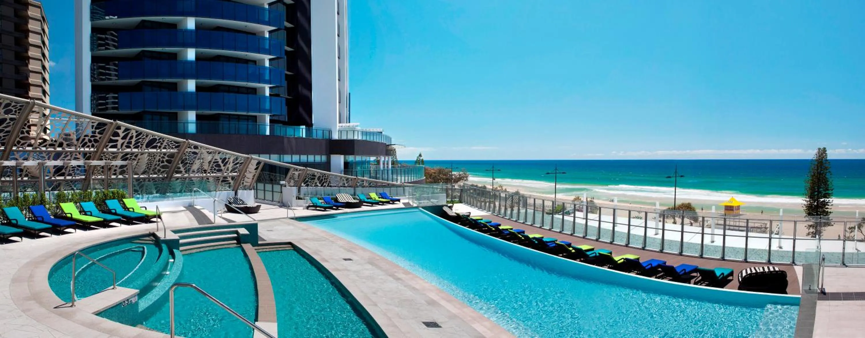 Swimming pool in Soul Surfers Paradise - Gclr