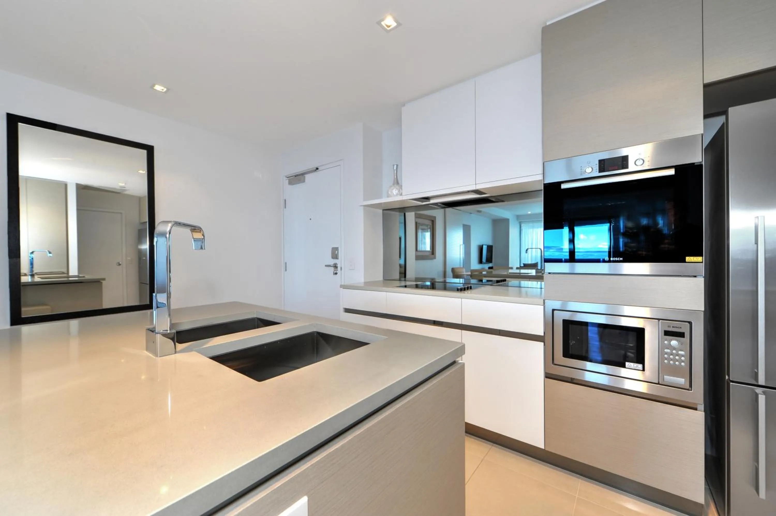 Kitchen or kitchenette in Soul Surfers Paradise - Gclr