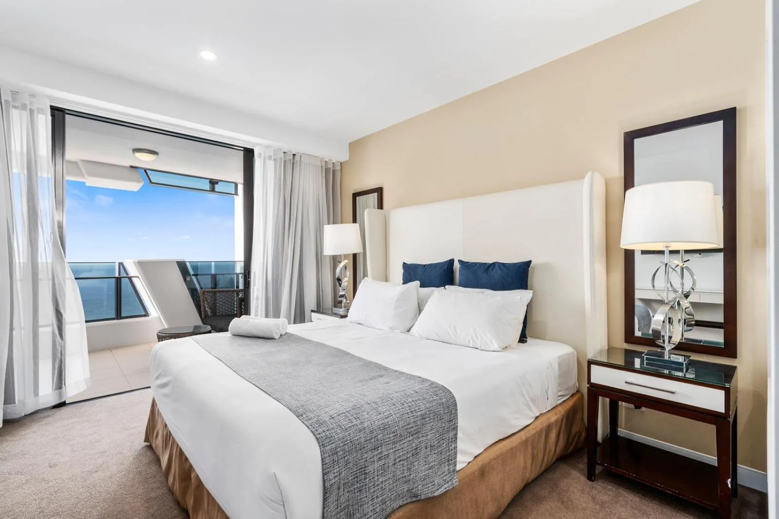 Bed in Soul Surfers Paradise - Gclr