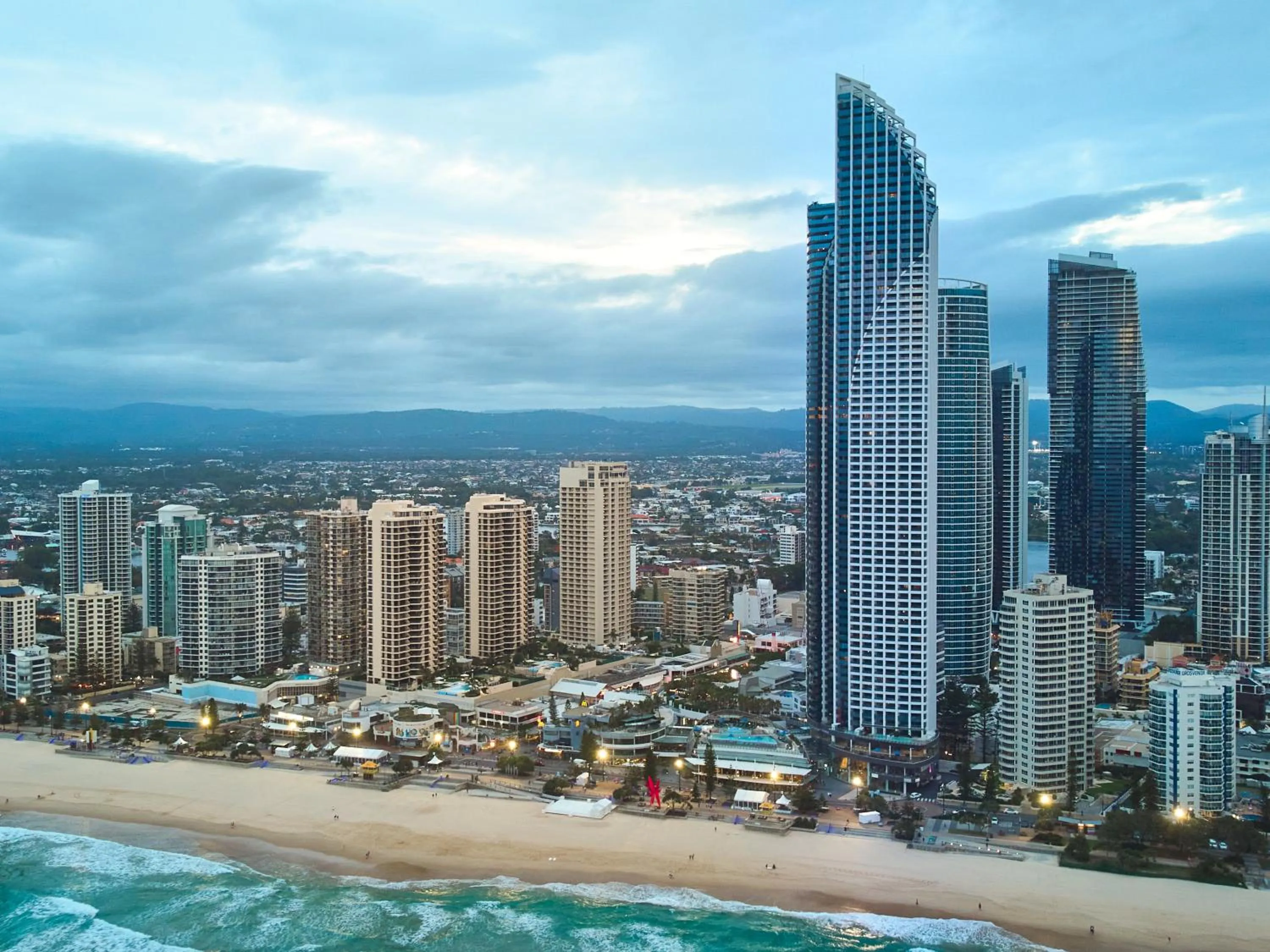 Property building in Soul Surfers Paradise - Gclr