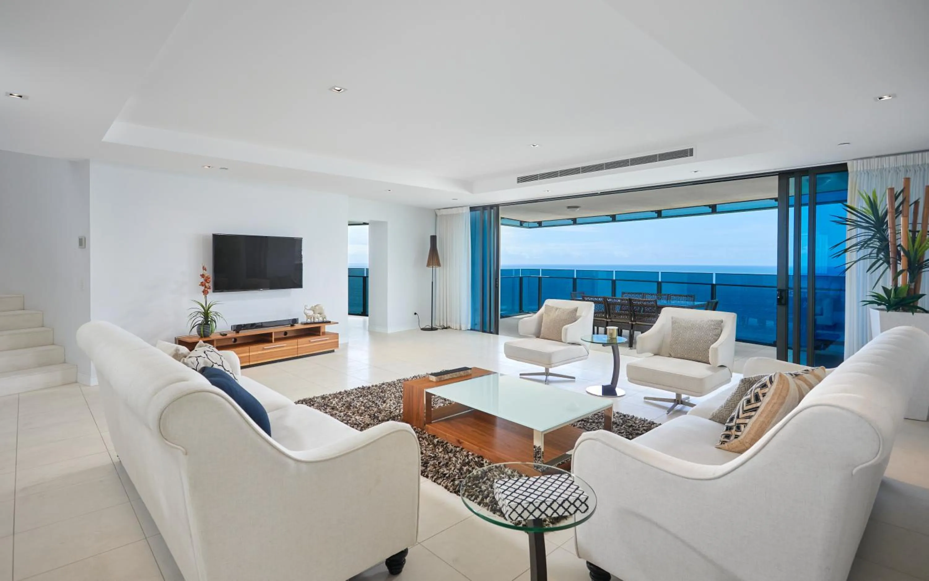 Living room in Soul Surfers Paradise - Gclr