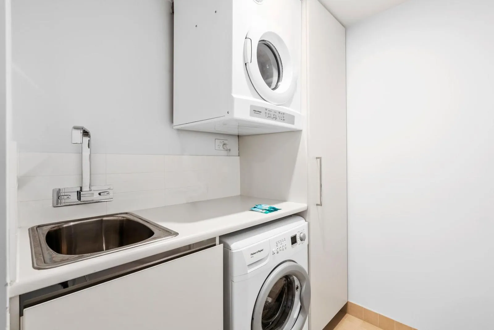 Soul Surfers Paradise - Gclr