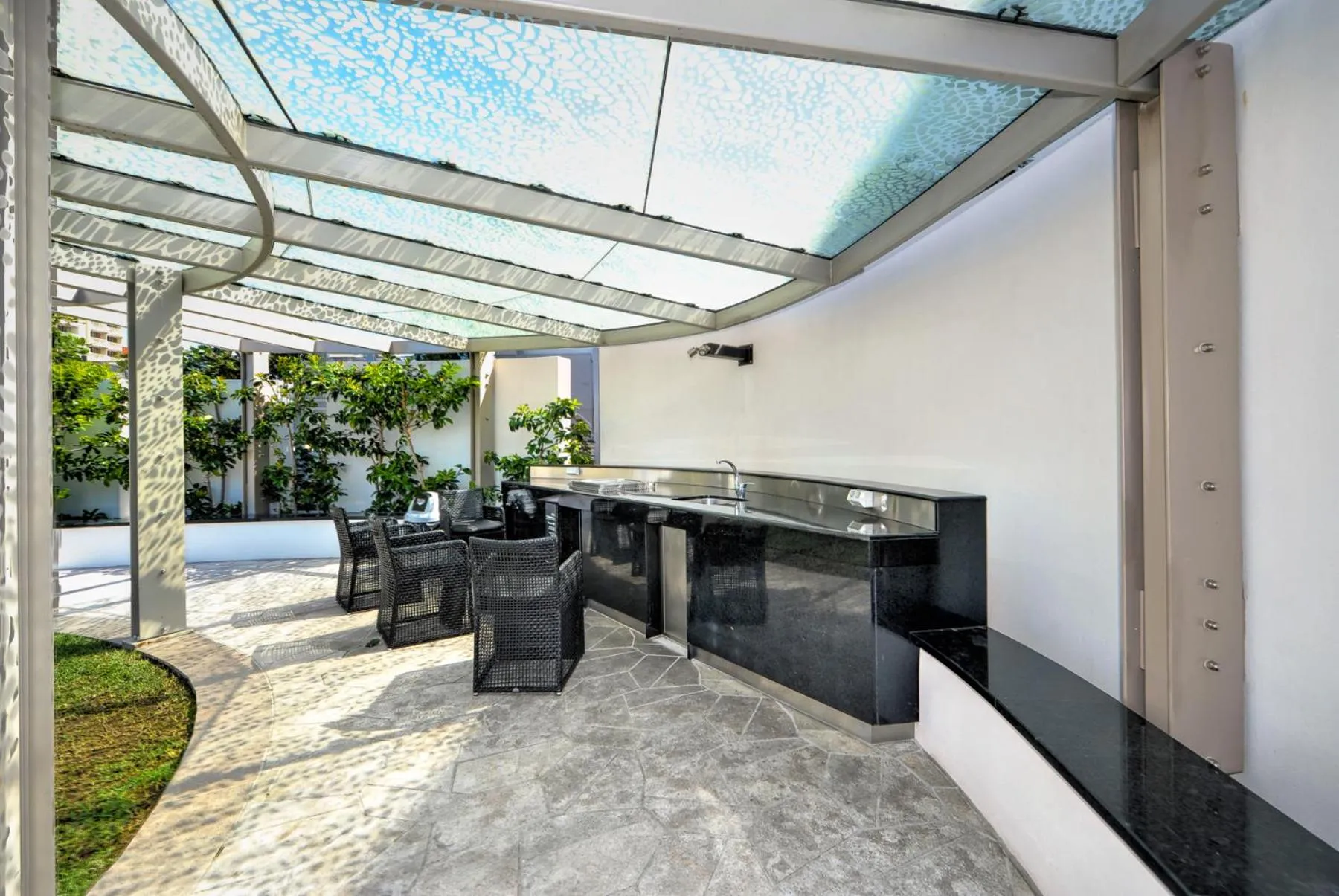 BBQ facilities in Soul Surfers Paradise - Gclr