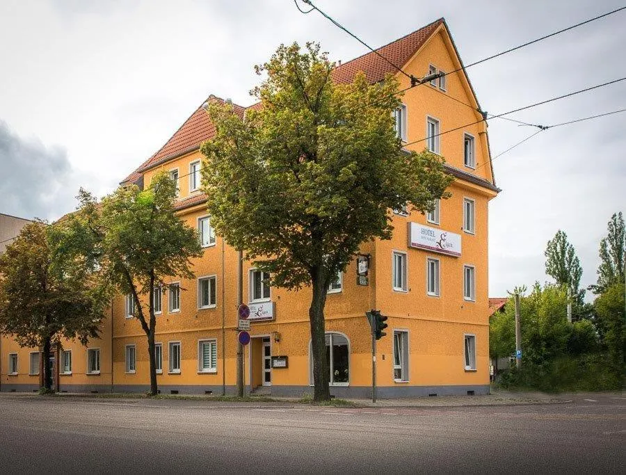 Facade/entrance in Hotel Eigen