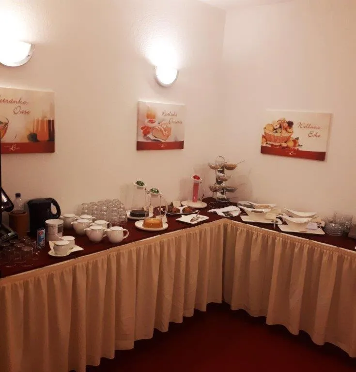 Buffet breakfast in Hotel Eigen
