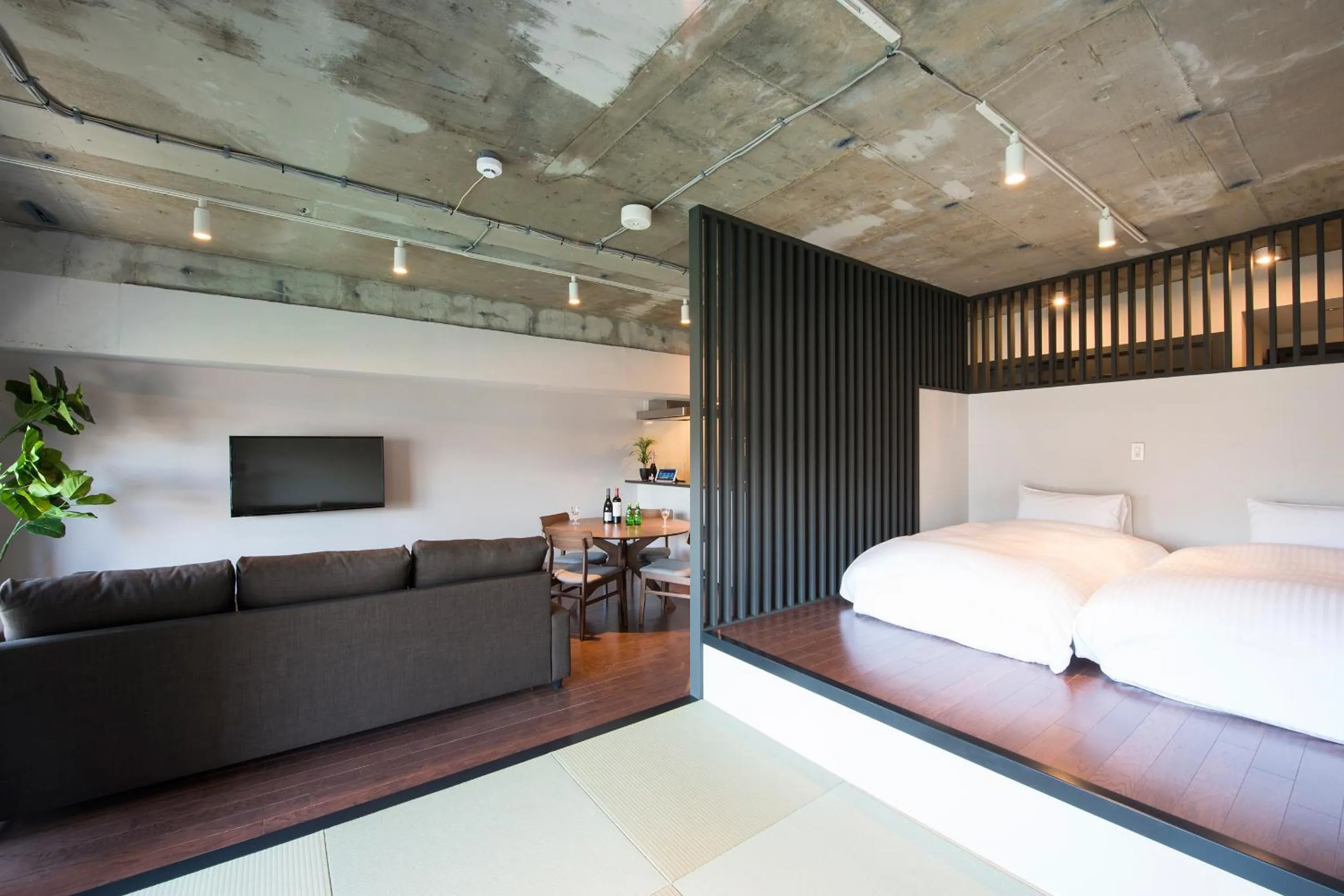 TV and multimedia, Bed in A Good Day Fukuoka Riverside