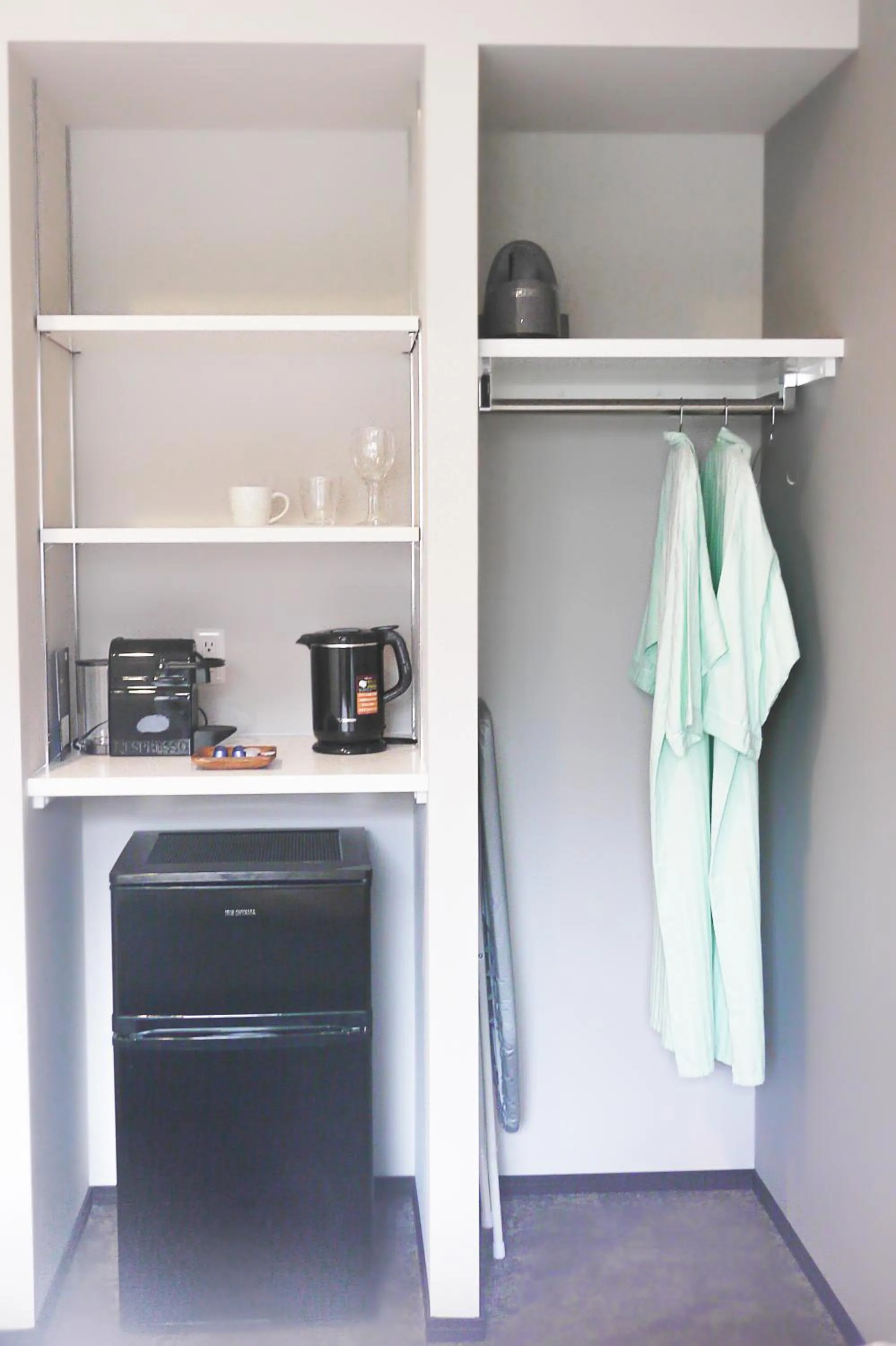 Coffee/tea facilities in A Good Day Fukuoka Riverside