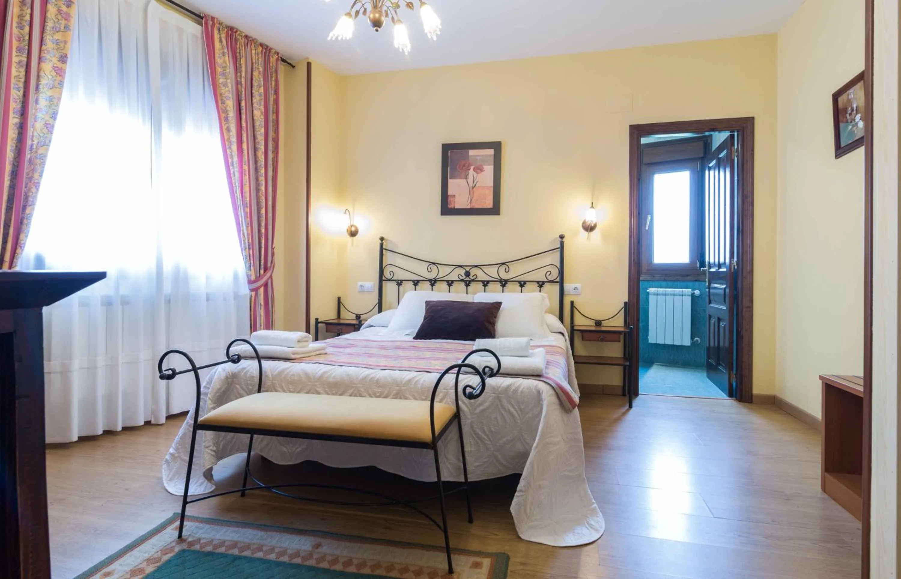 Photo of the whole room, Bed in Hotel Casa Reboiro