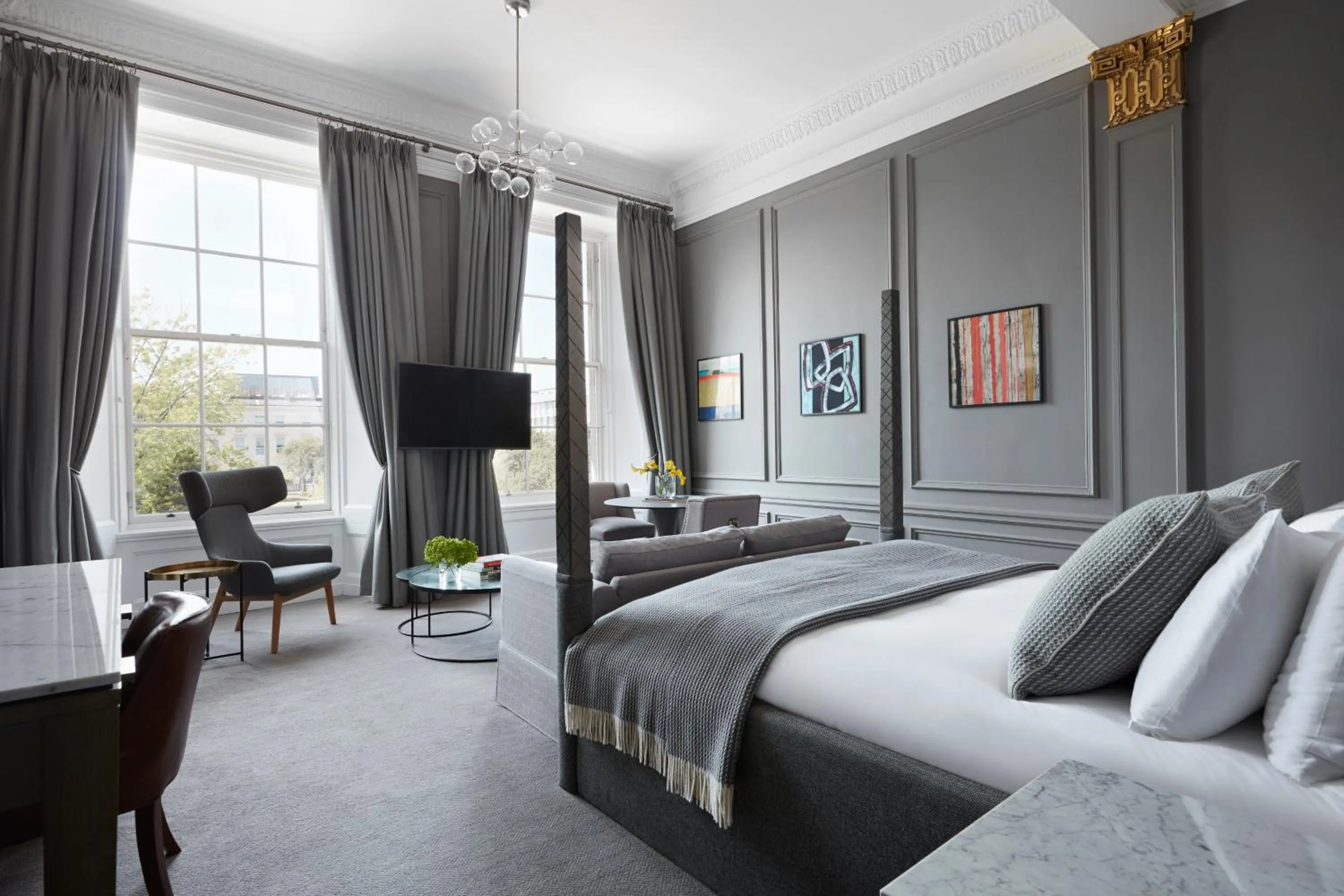 Photo of the whole room, Bed in Kimpton Blythswood Square Hotel & Spa by IHG