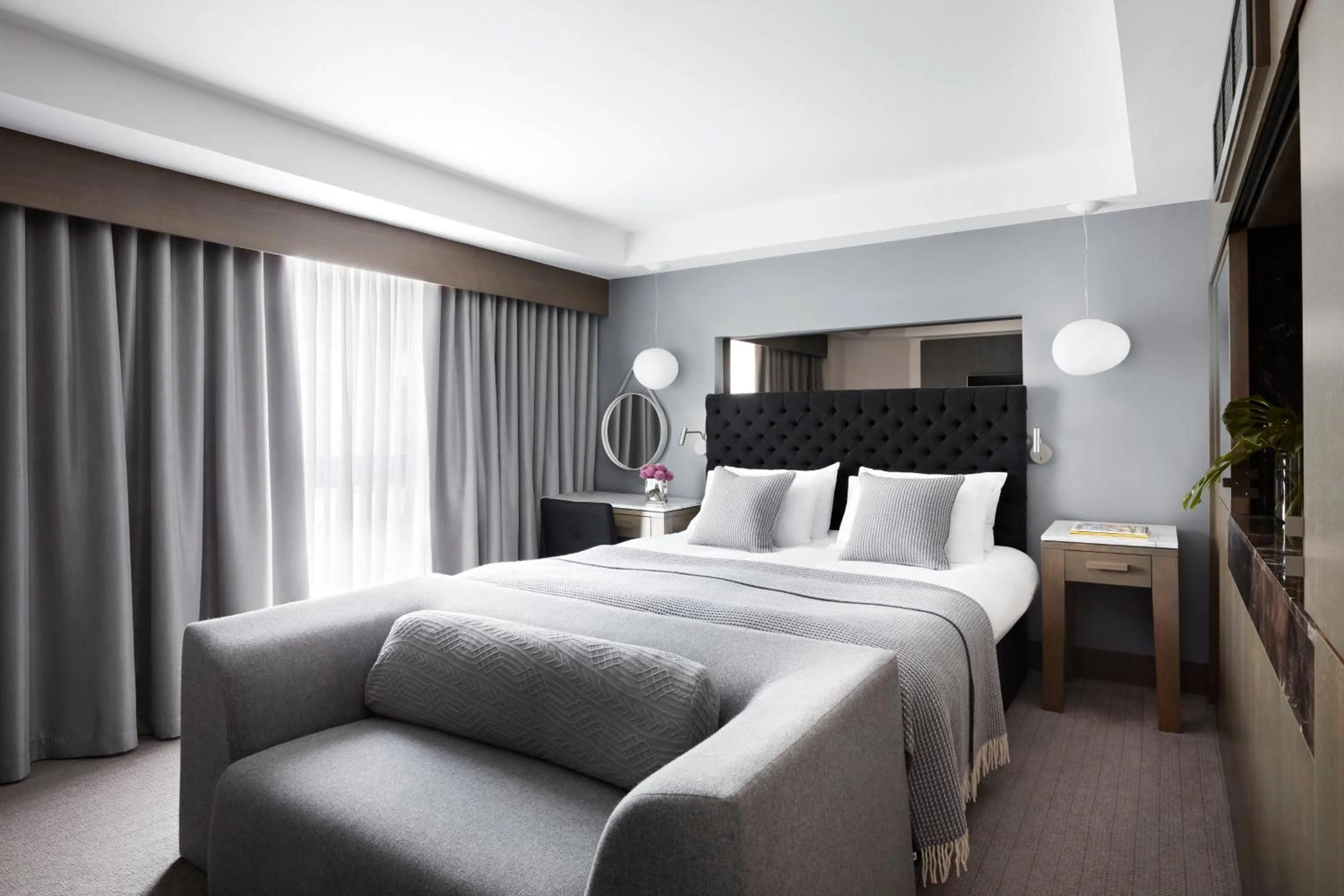 Photo of the whole room, Bed in Kimpton Blythswood Square Hotel & Spa by IHG