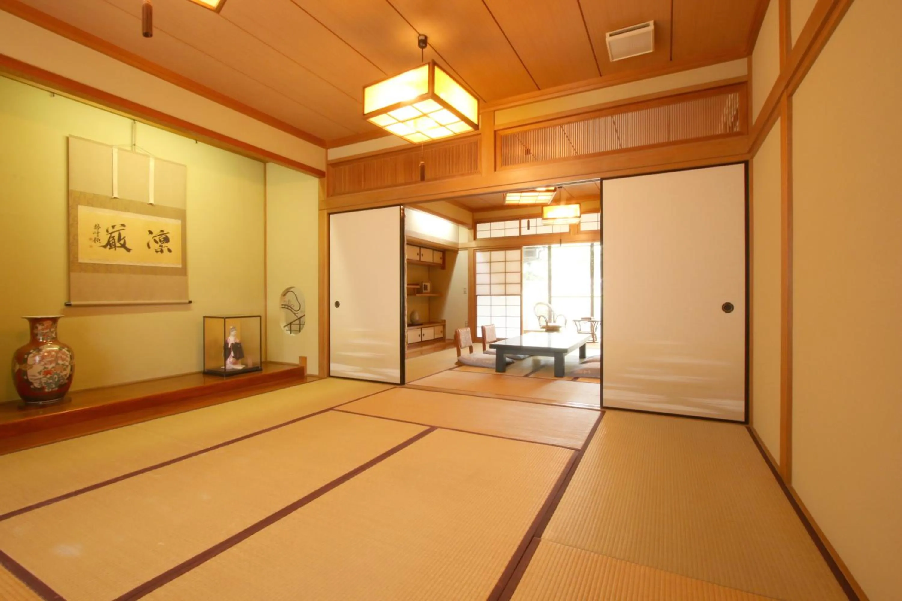 Photo of the whole room in Shunkouen