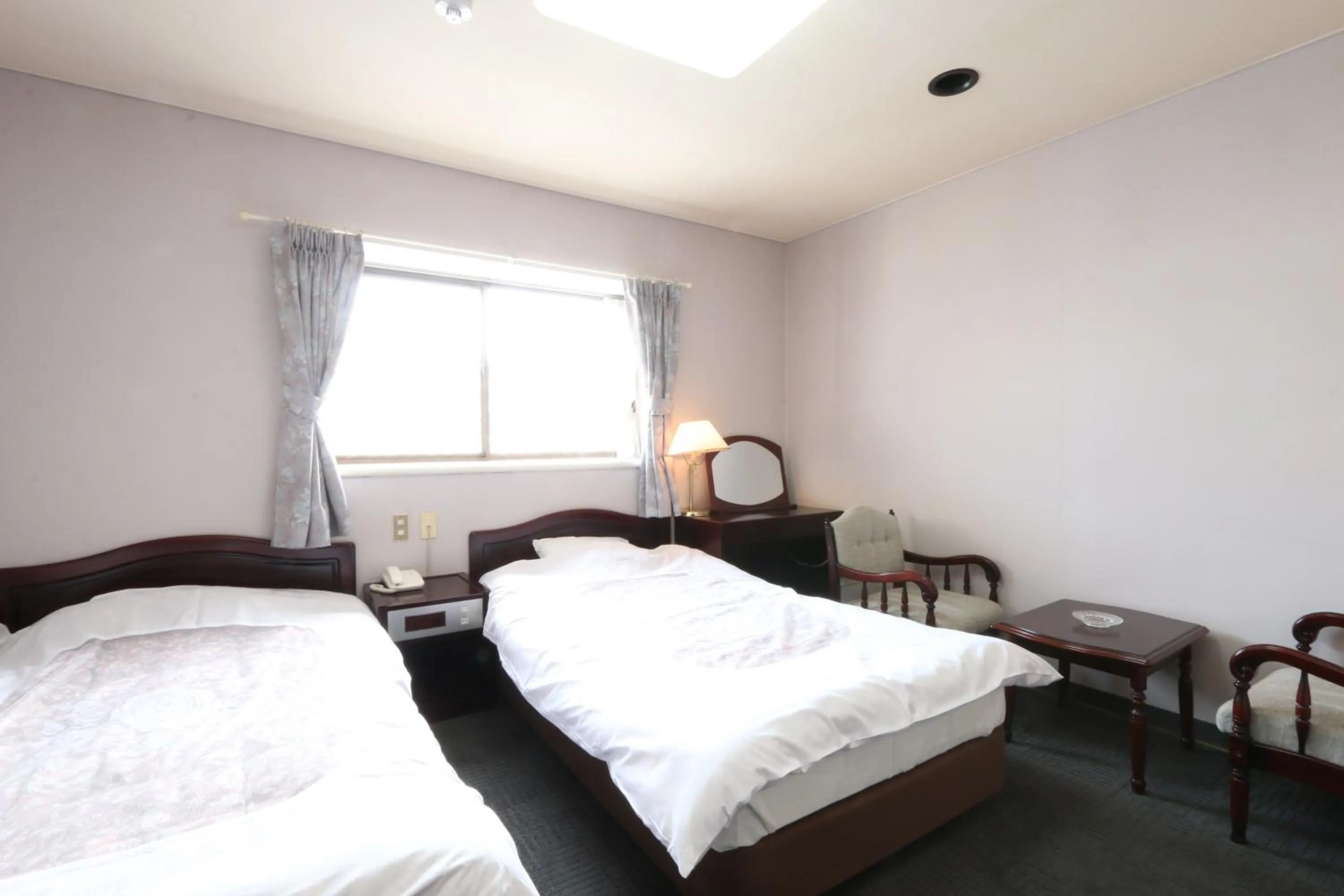 Photo of the whole room, Bed in Shunkouen