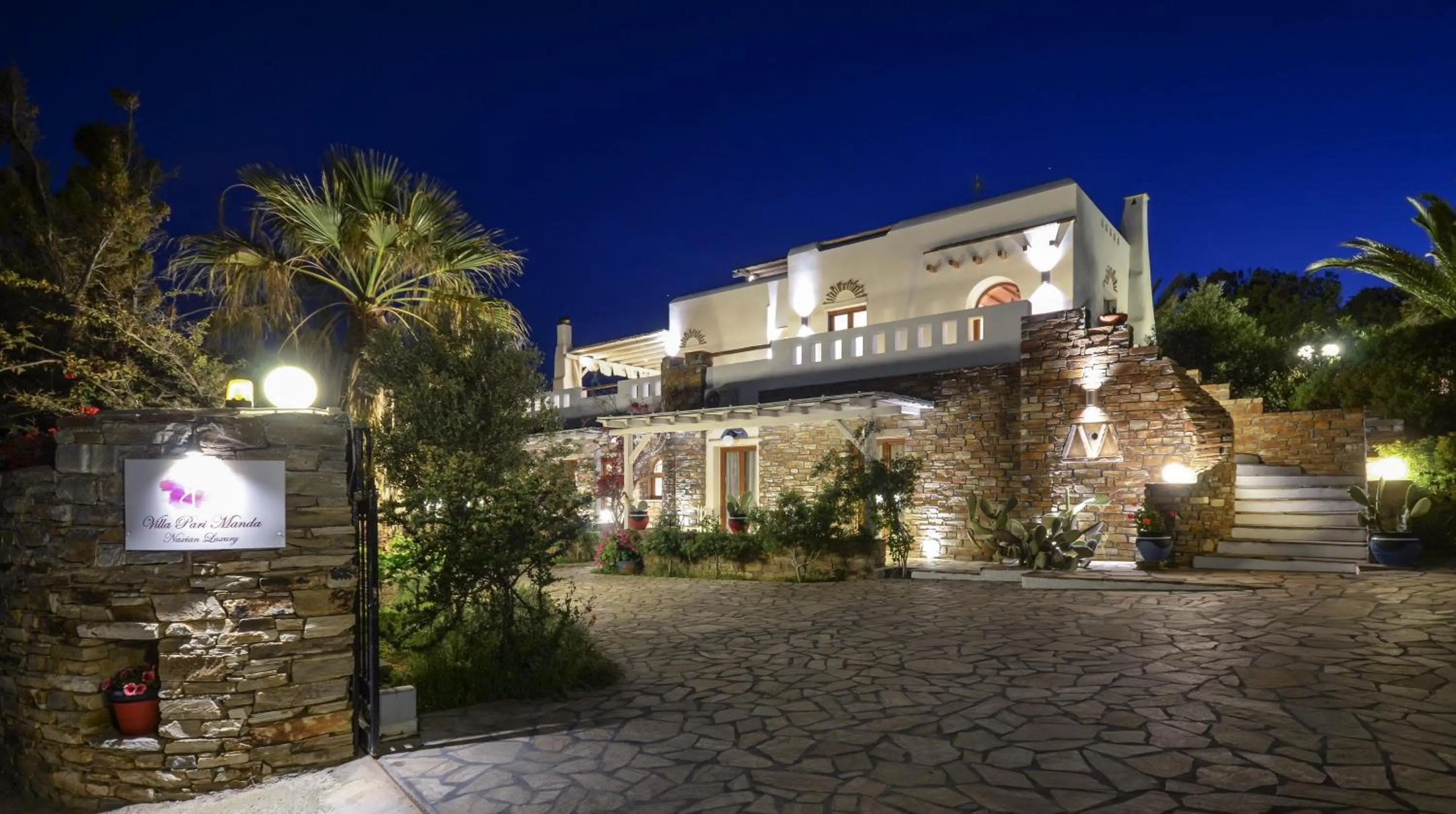 Property building in Villa Pari Manda