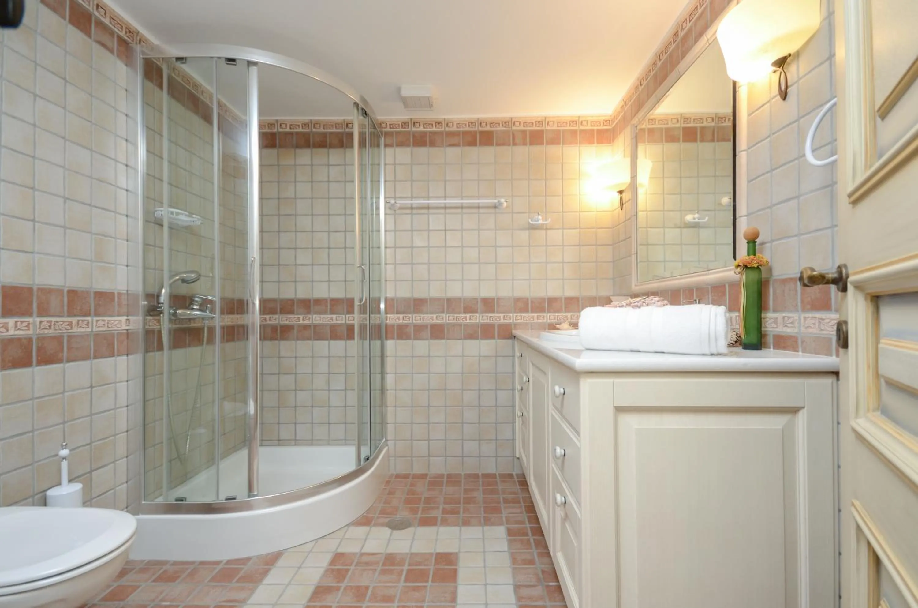 Shower in Villa Pari Manda