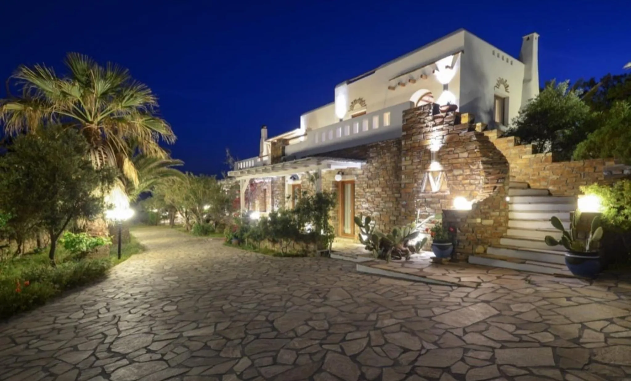 Property building in Villa Pari Manda