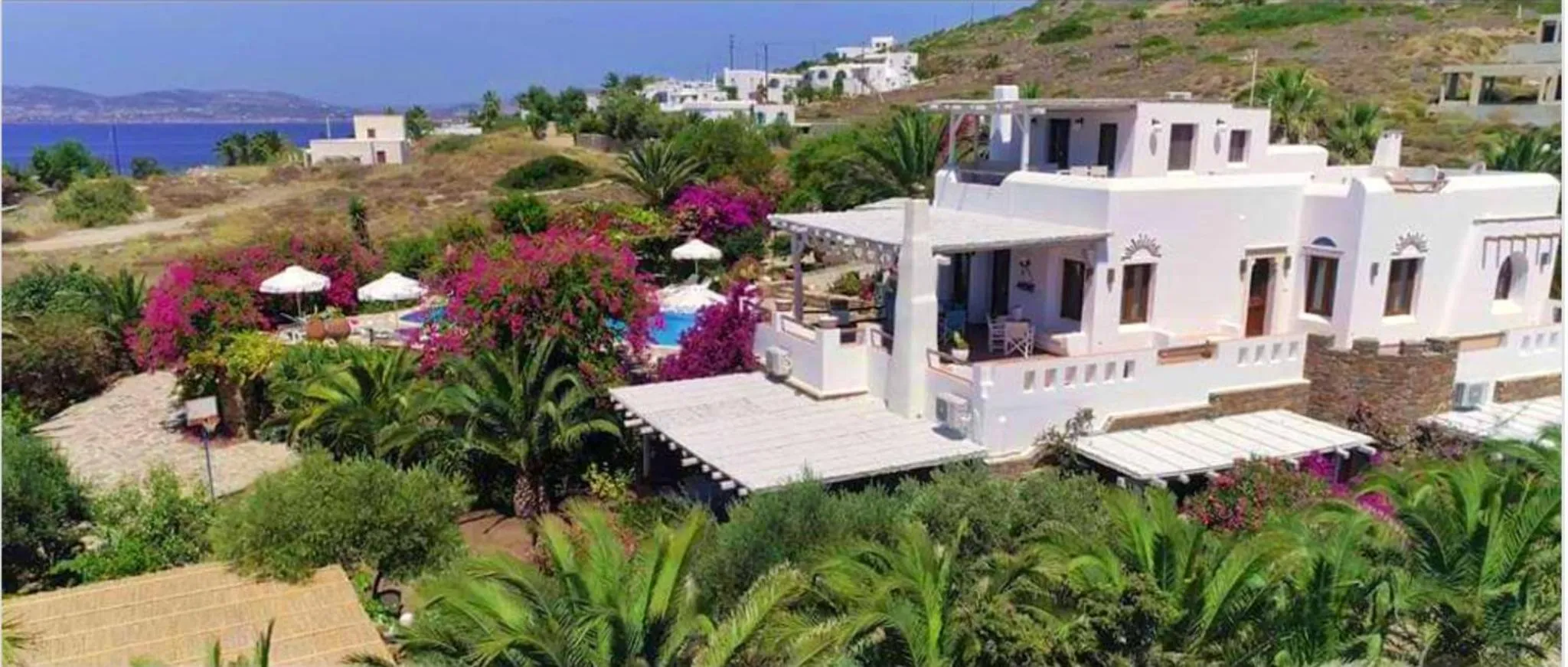 Property building in Villa Pari Manda