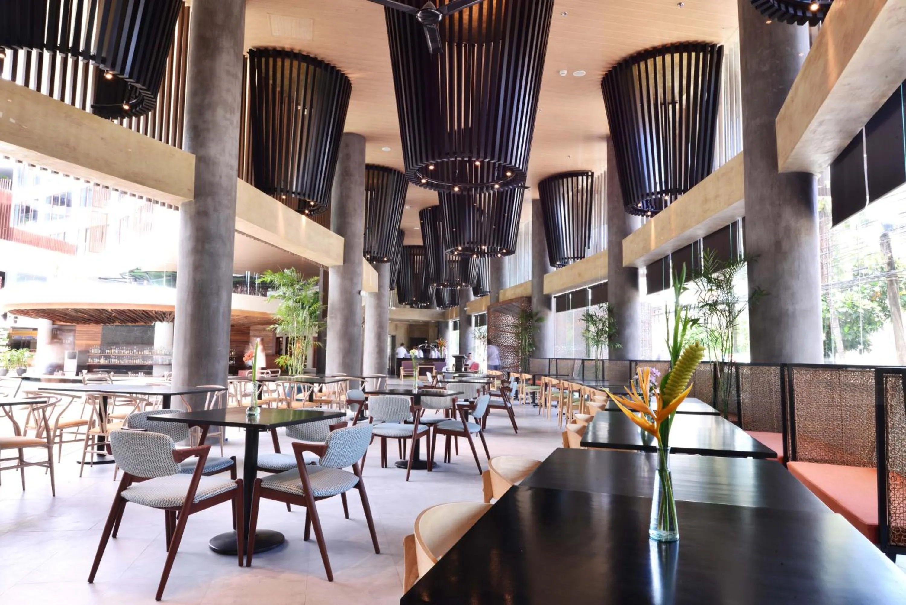 Dining area in Hue Hotels and Resorts Boracay Managed by HII