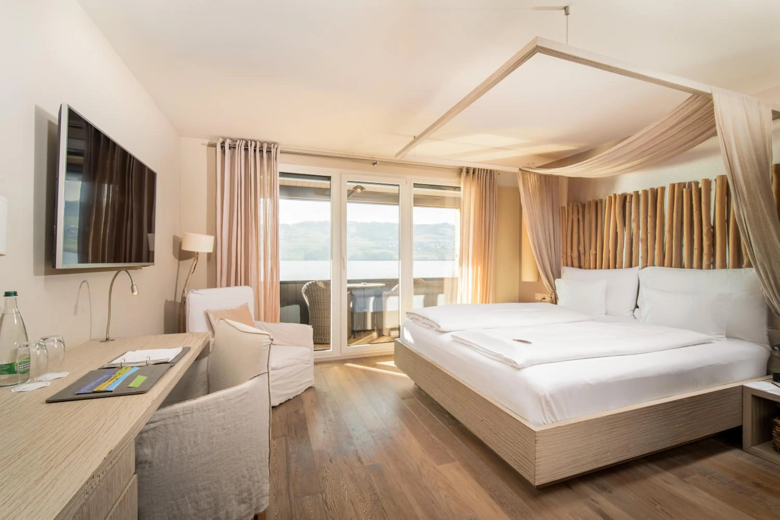 Bed in Seerose Resort & Spa