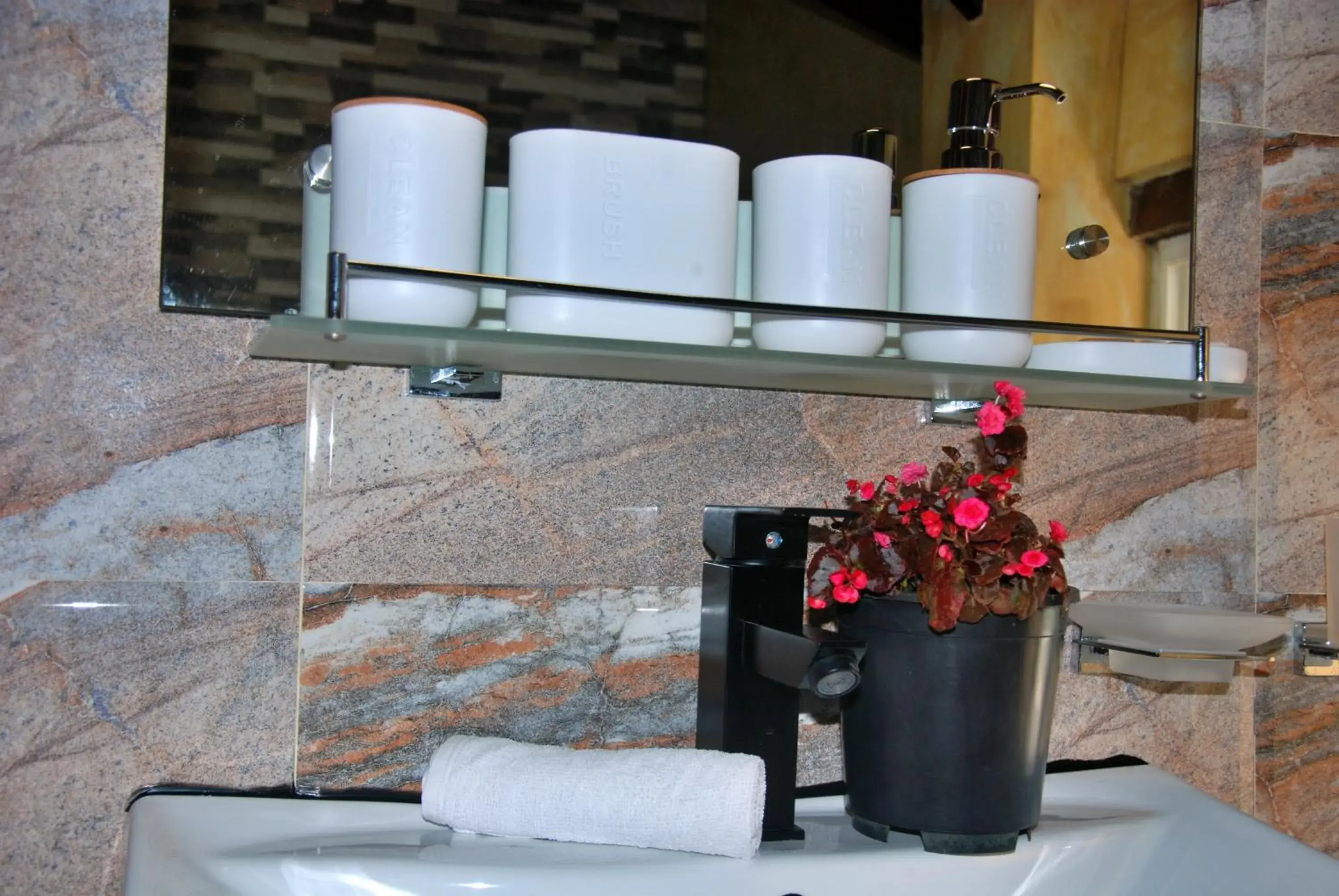 Superior King Room - single occupancy in Cottage San Francesco Superior King Room - single occupancy in Cottage San Francesco