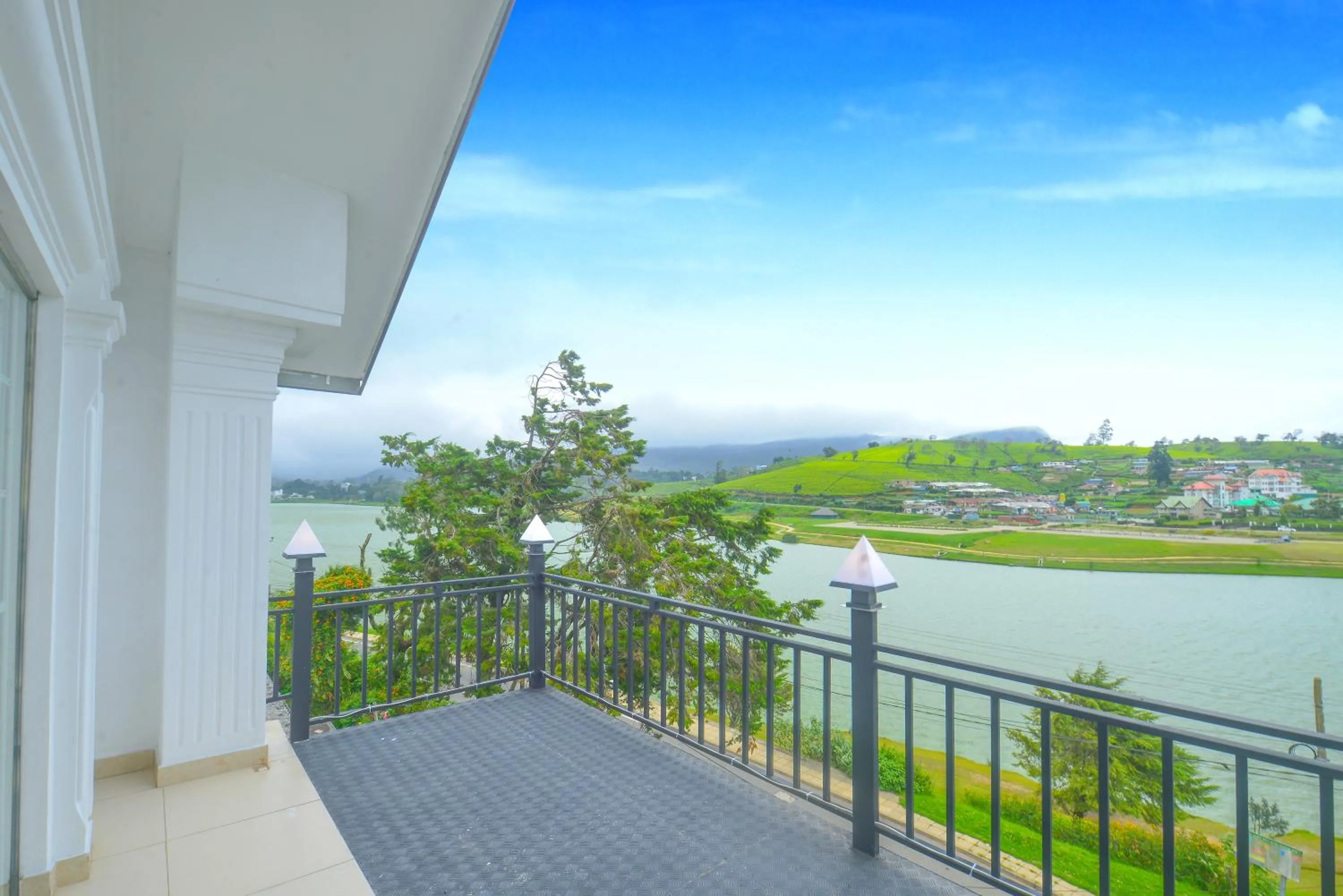 Balcony/Terrace in Galaxy Grand Hotel