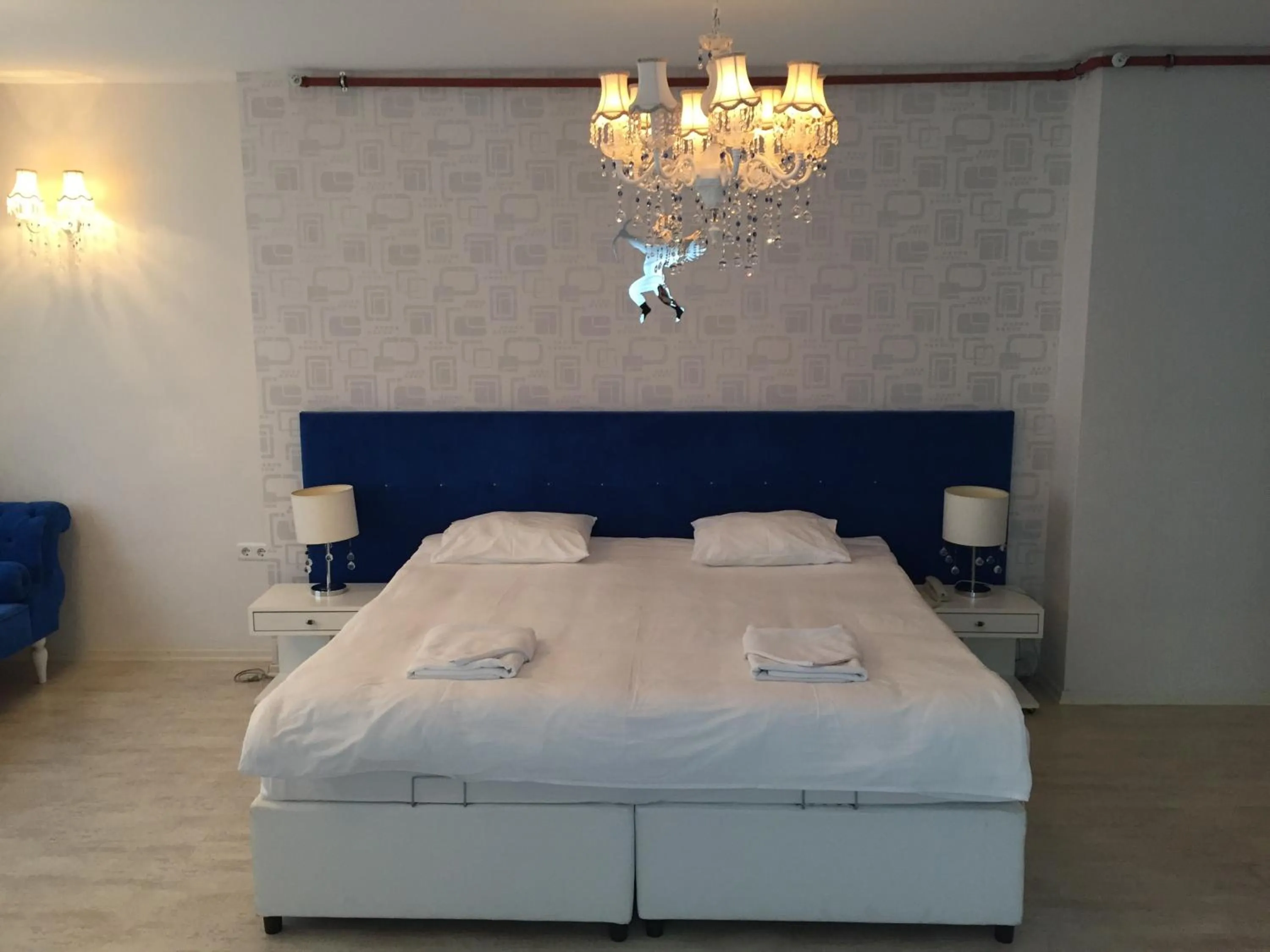 Bed in Airport Residence