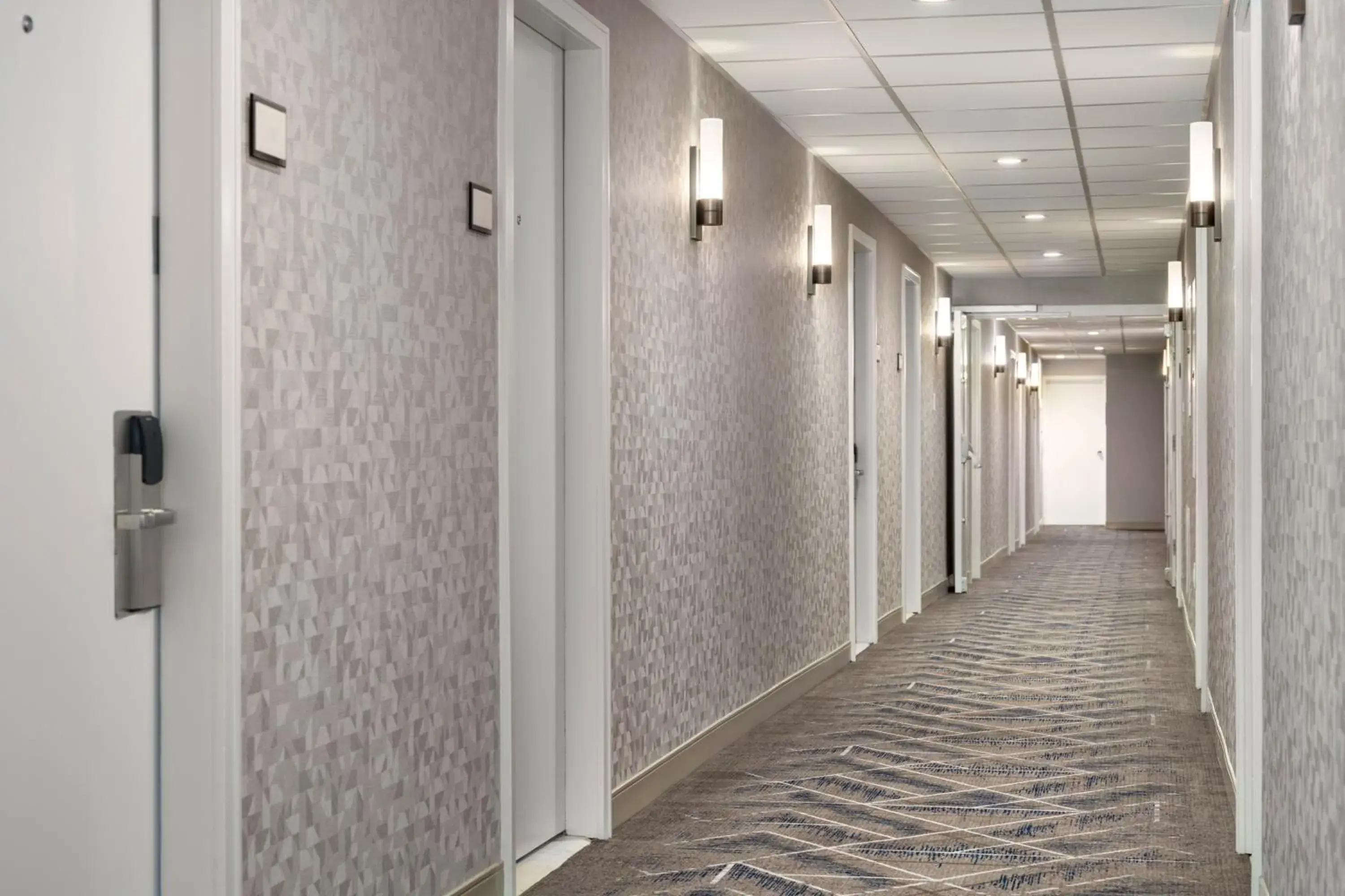 2 Queen and Sofa bed Deluxe Guest room in Sheraton Cavalier Saskatoon Hotel 2 Queen and Sofa bed Deluxe Guest room in Sheraton Cavalier Saskatoon Hotel