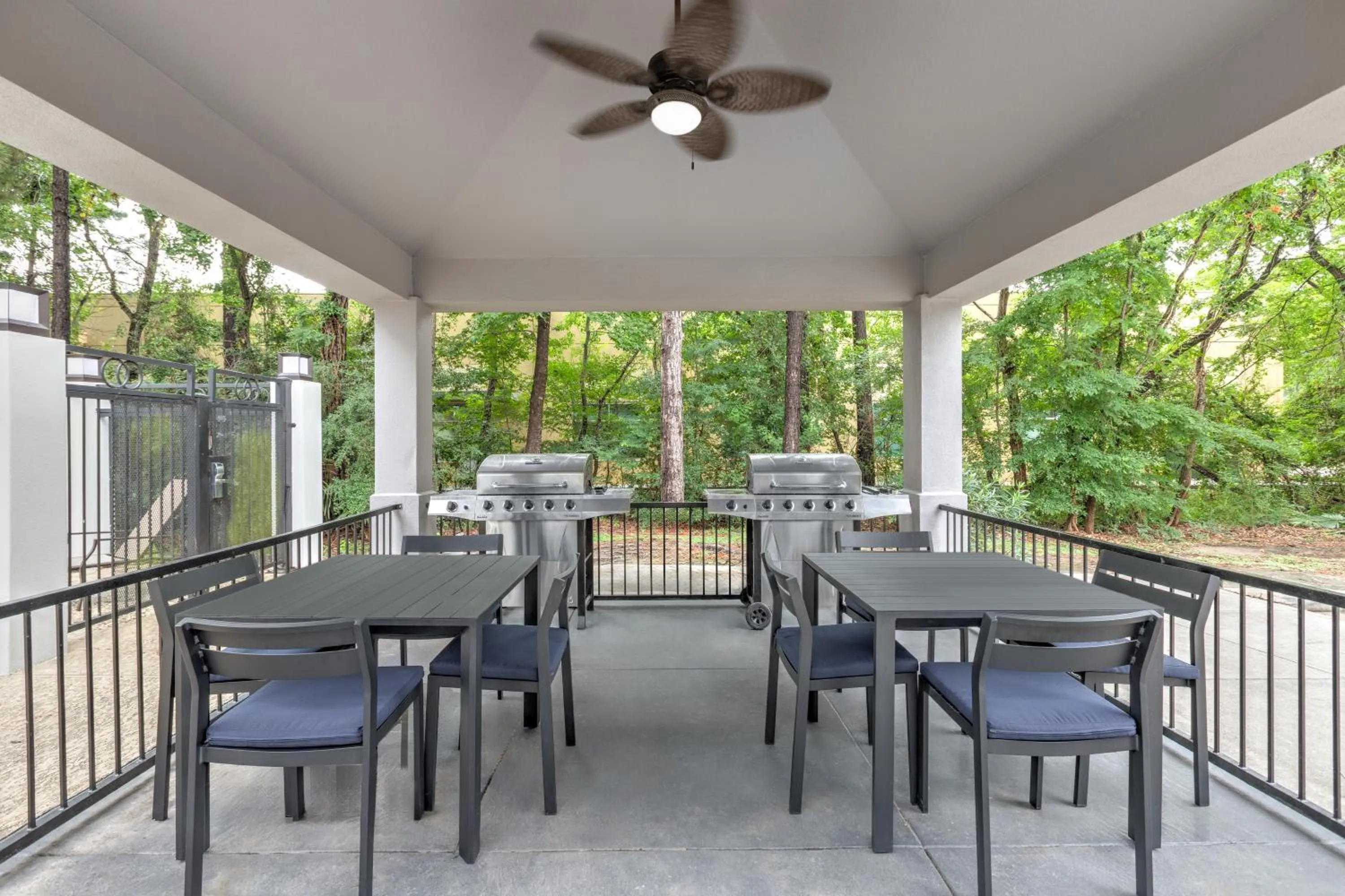 Patio in Candlewood Suites Houston The Woodlands by IHG