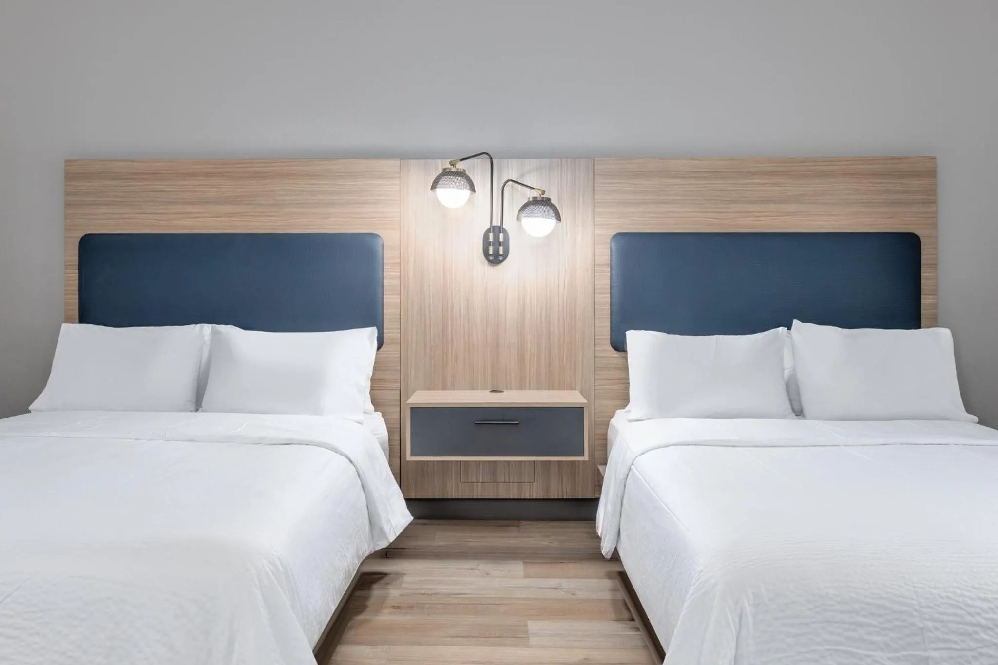 Photo of the whole room, Bed in Candlewood Suites Houston The Woodlands by IHG