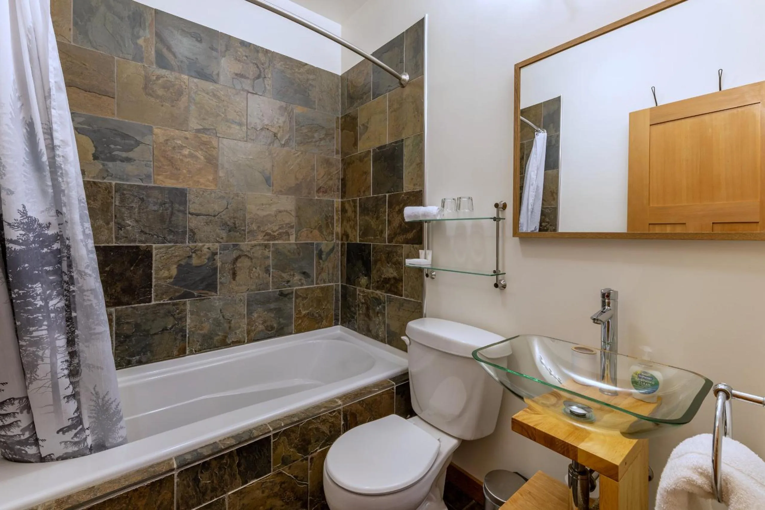 Bathroom in Canyon Ridge Lodge