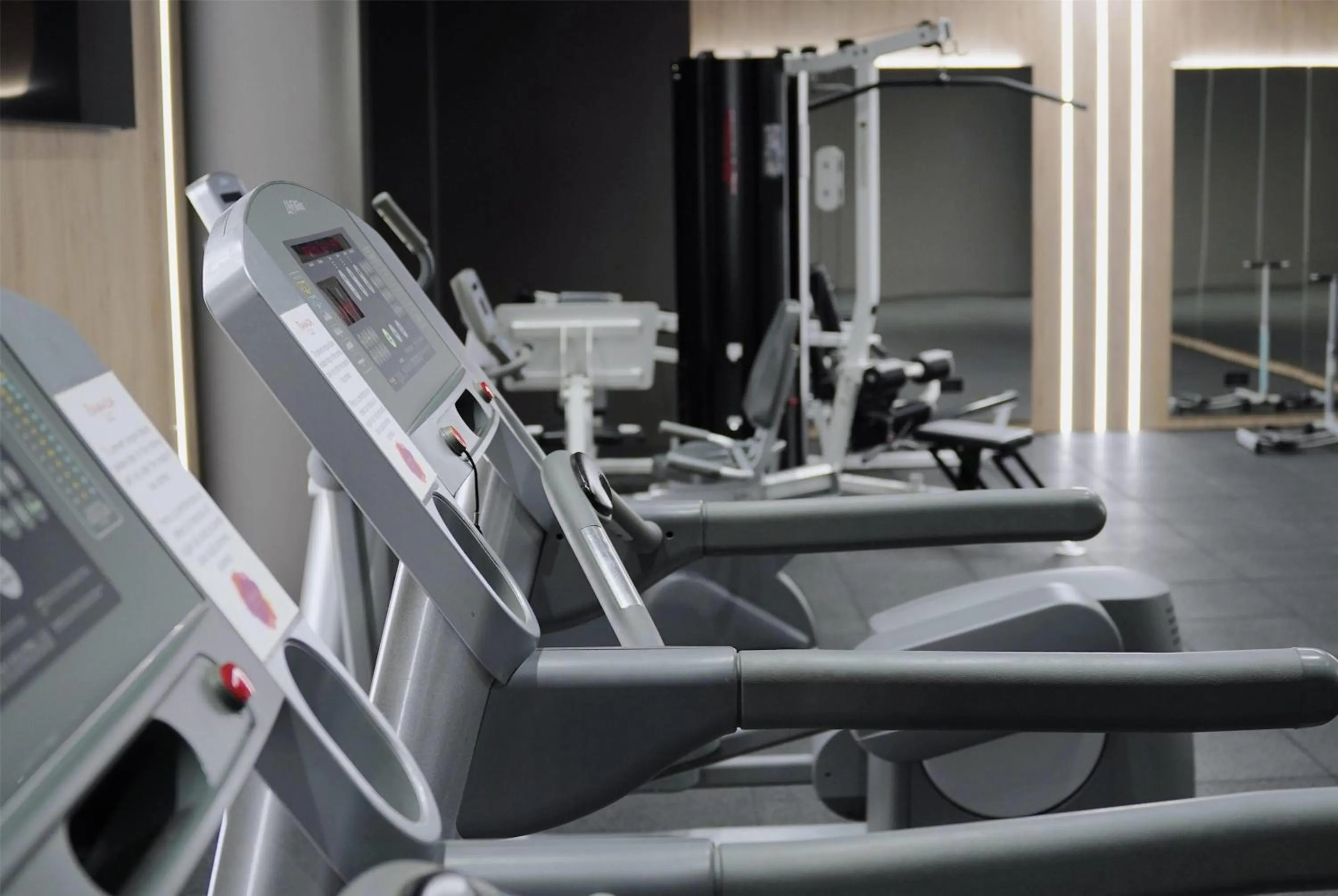 Fitness centre/facilities in Ramada by Wyndham Oradea
