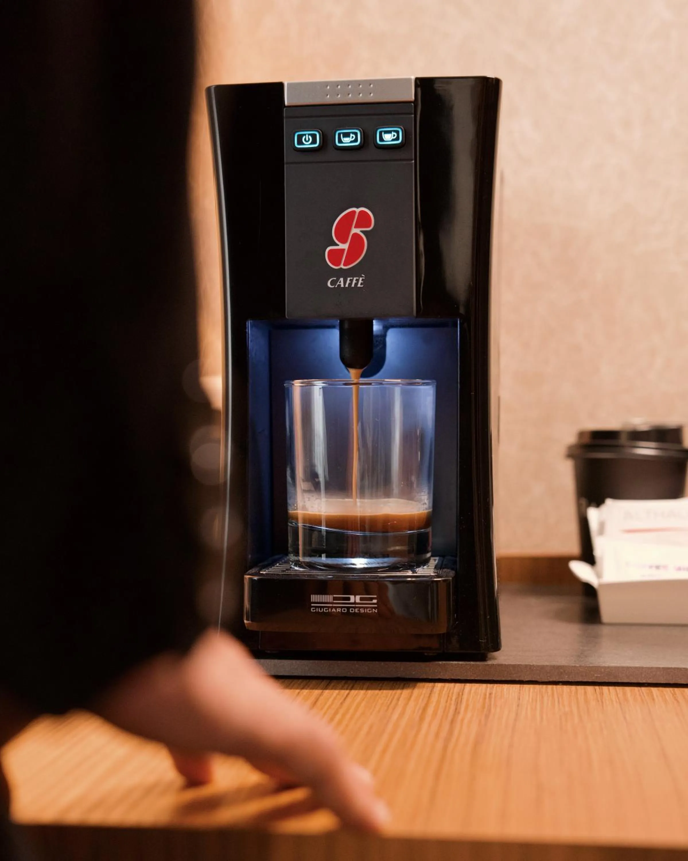 Coffee/tea facilities in Ramada by Wyndham Oradea