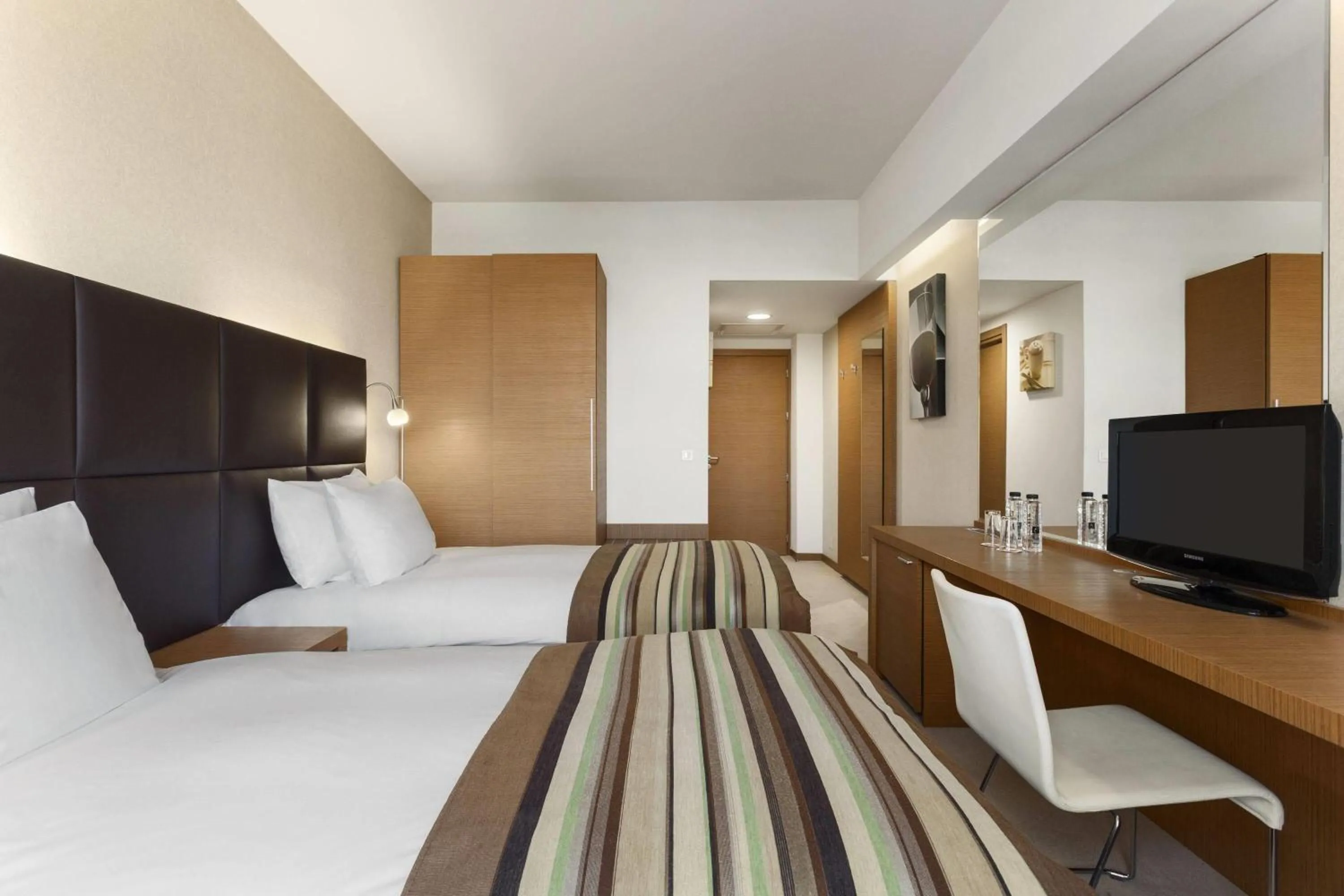 Photo of the whole room, Bed in Ramada by Wyndham Oradea