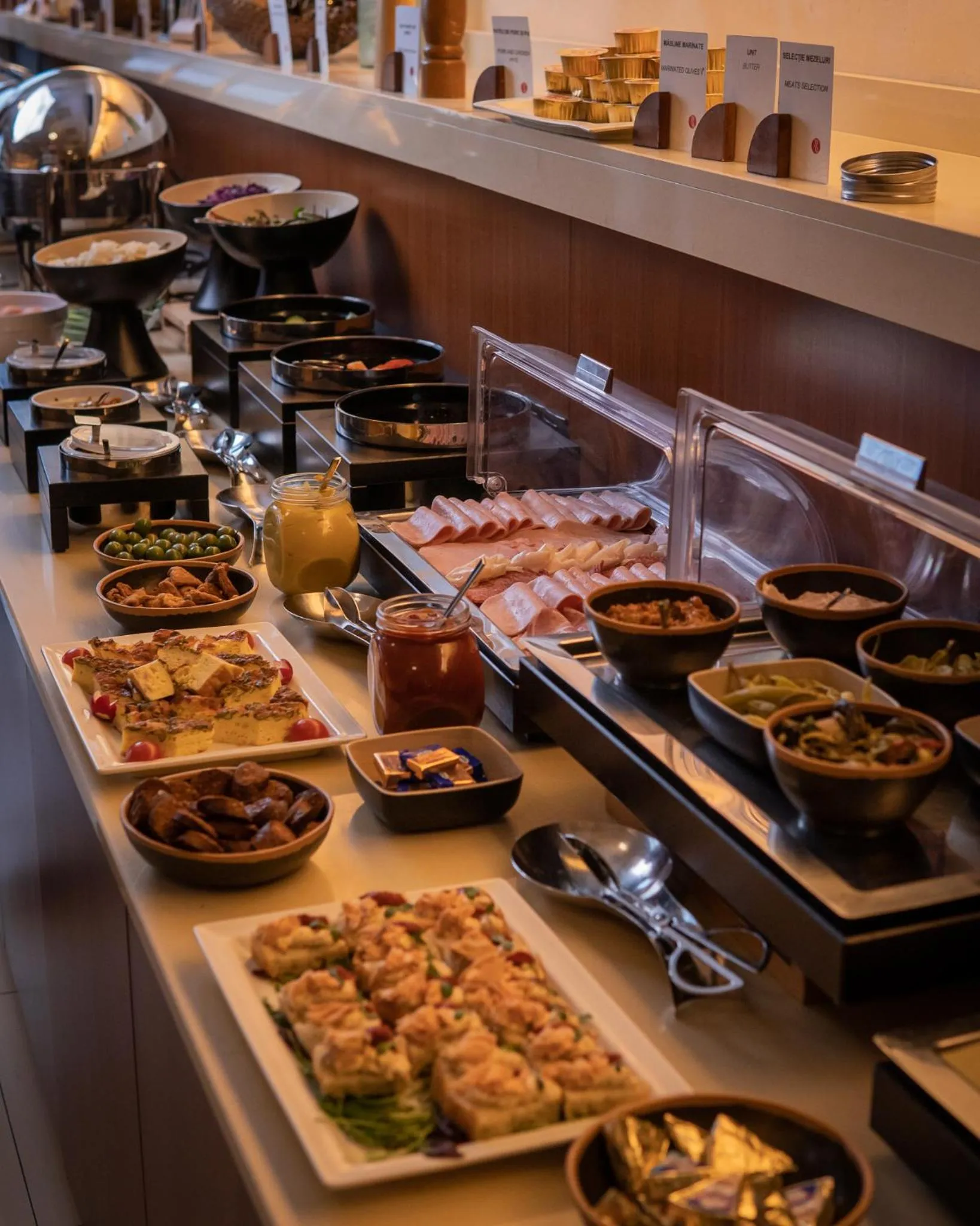 Food and drinks in Ramada by Wyndham Oradea