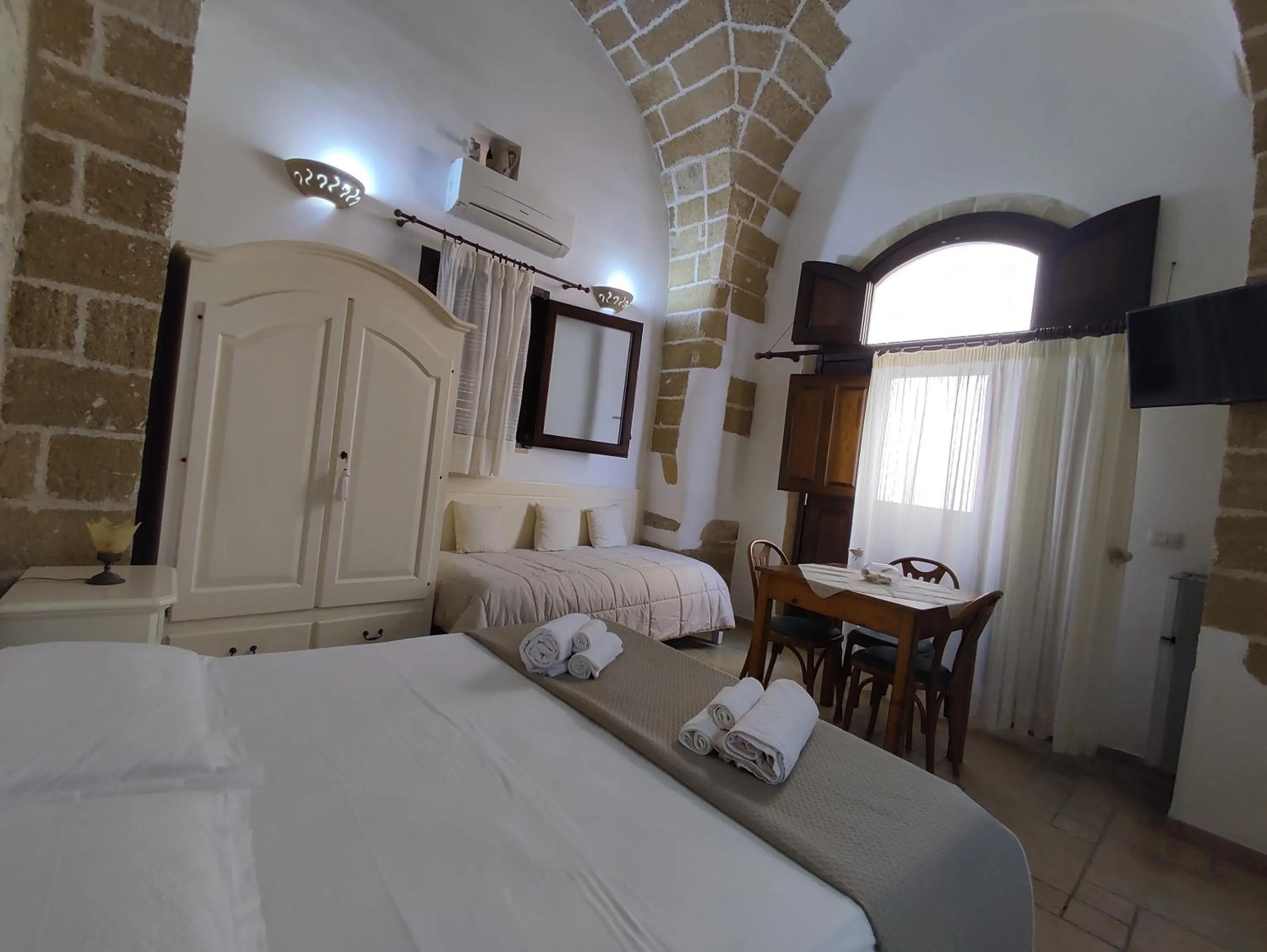 Bed in B&B Punta Cutieri