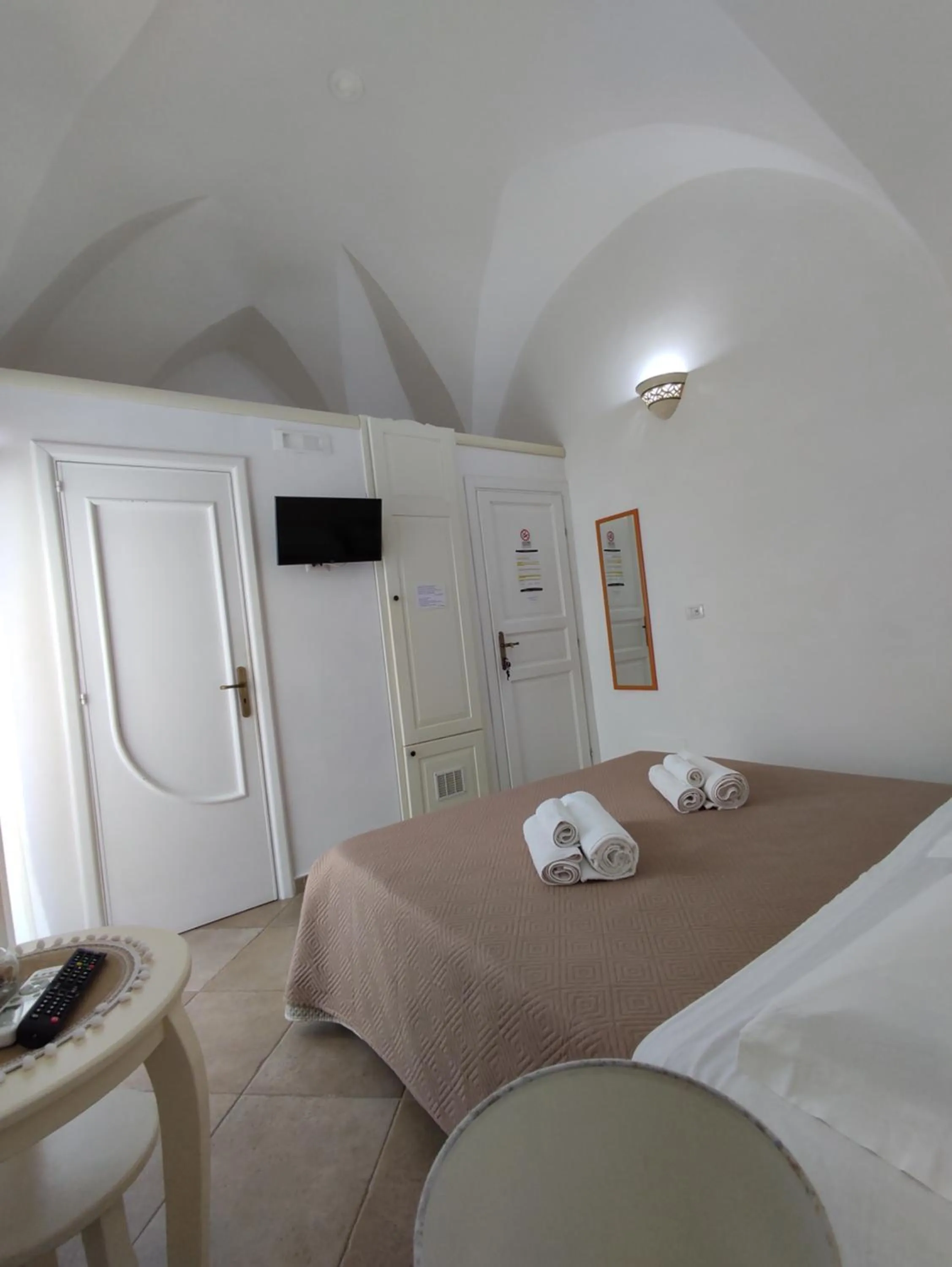 Bed in B&B Punta Cutieri