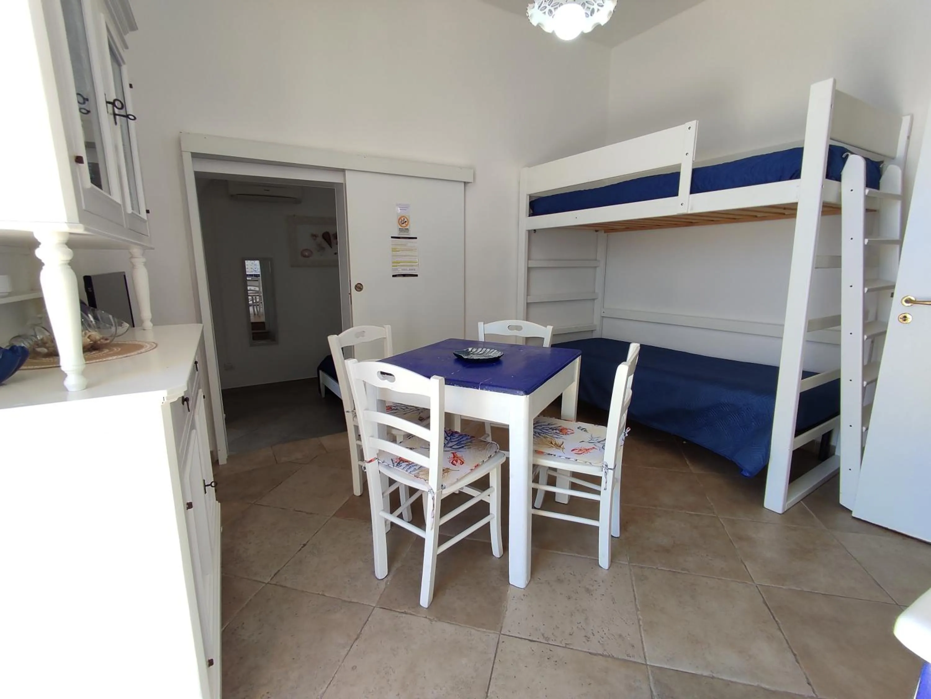 Kitchen or kitchenette in B&B Punta Cutieri