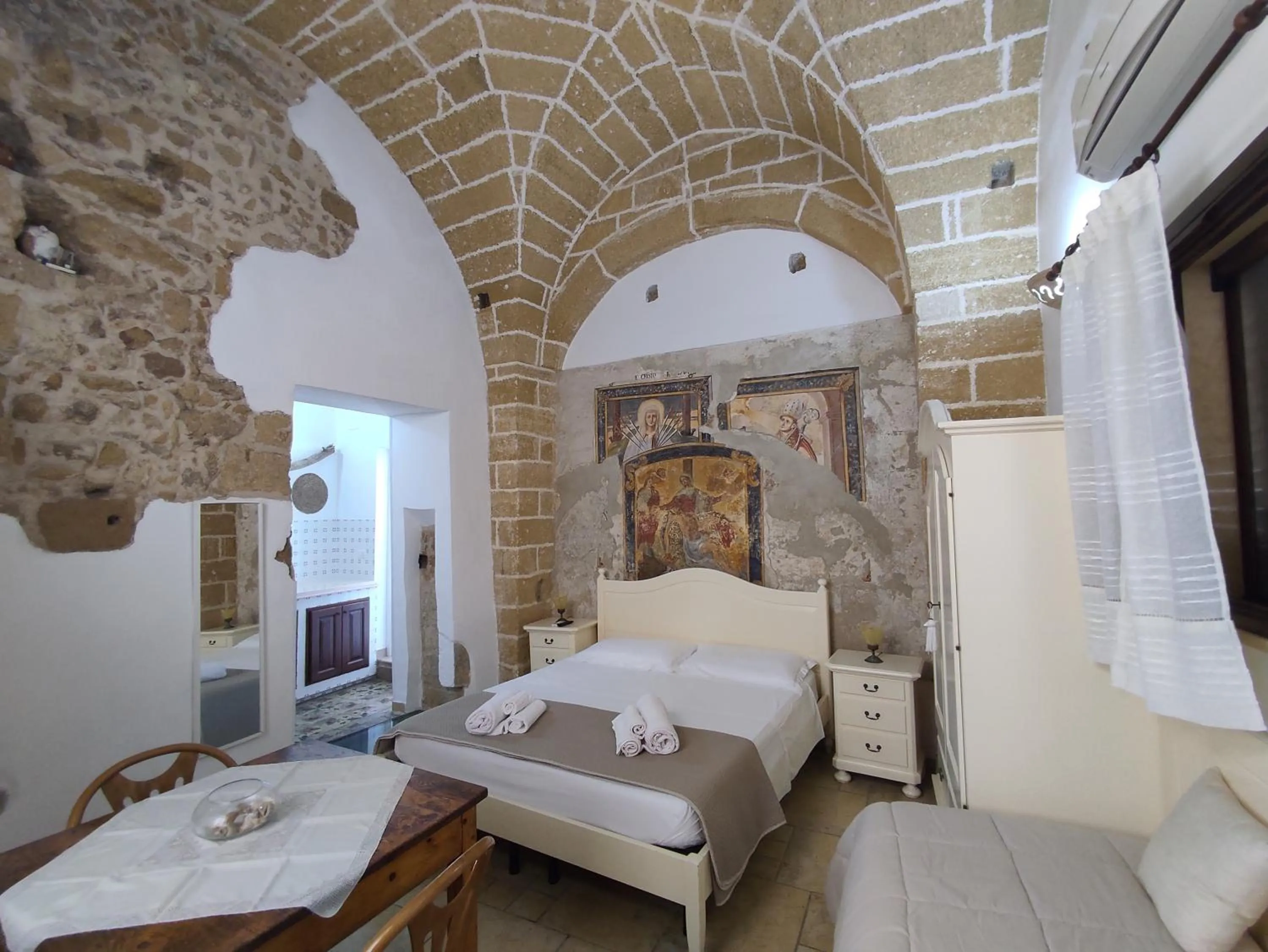 Bed in B&B Punta Cutieri