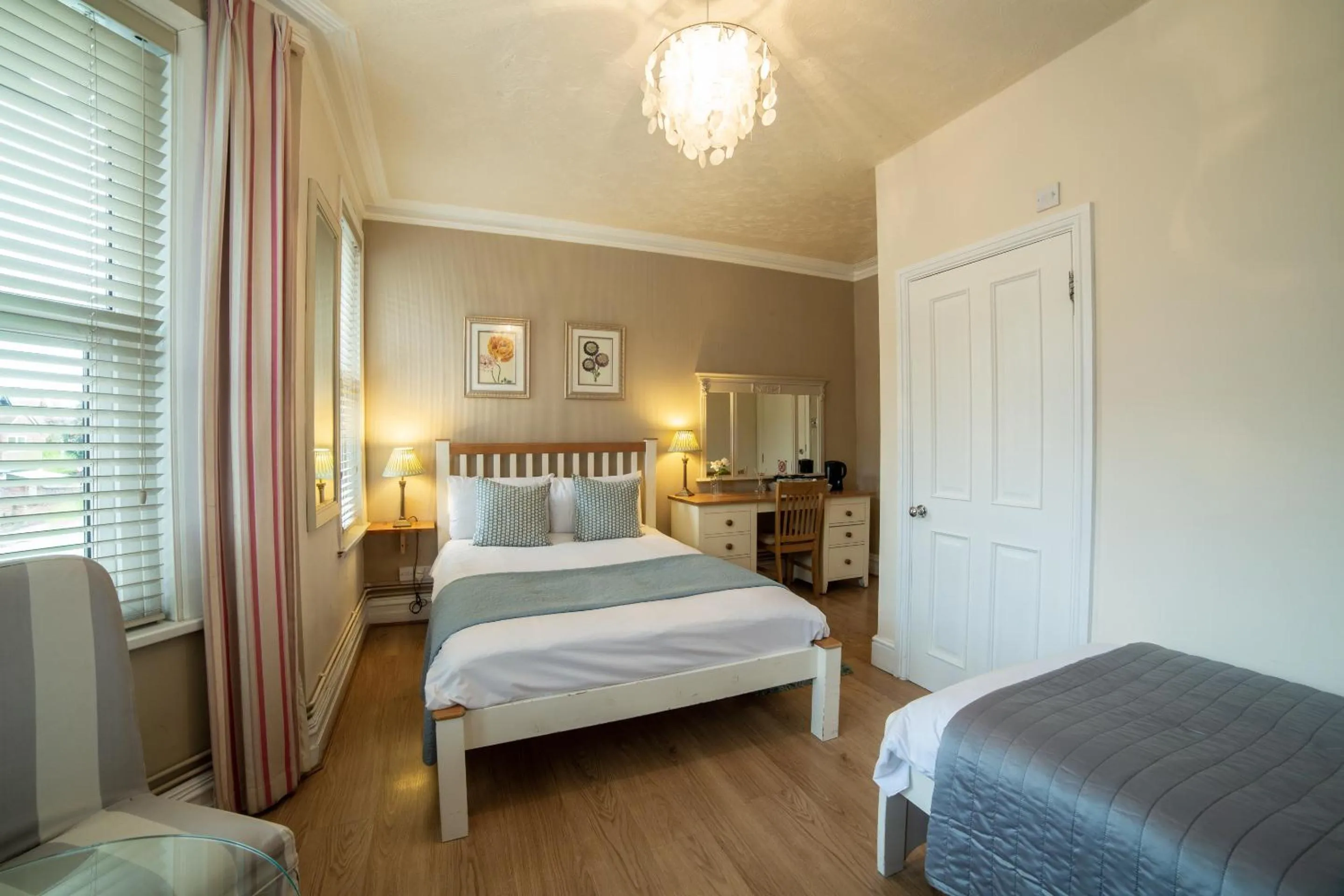 Bedroom, Bed in OYO Lina Guest House