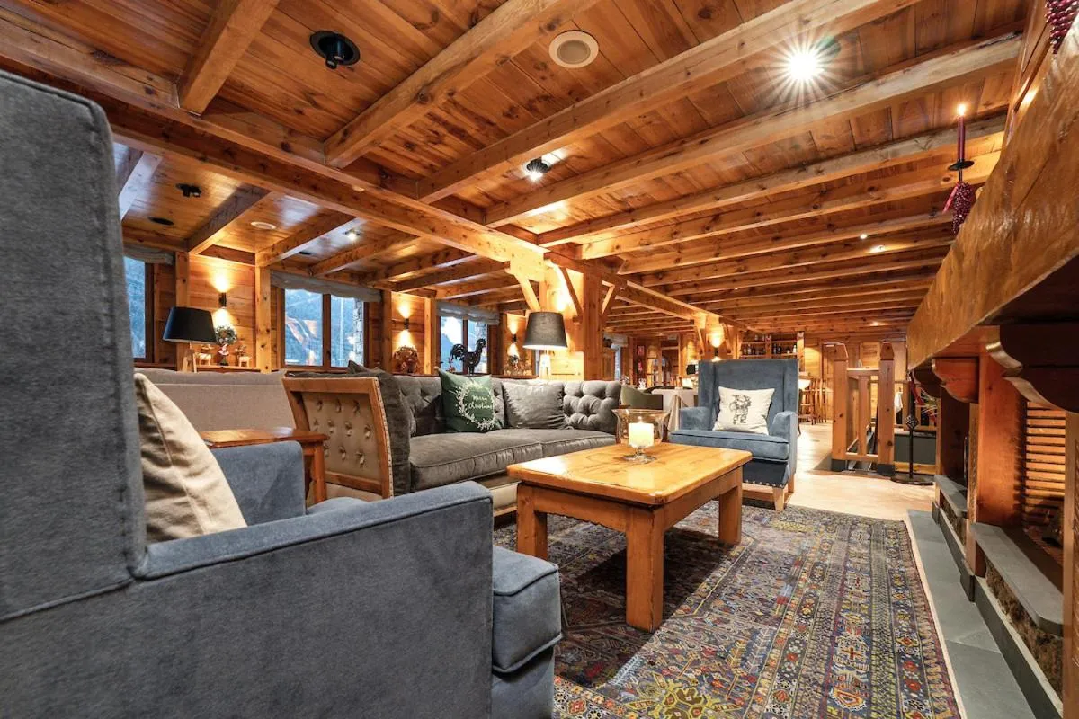 Lounge or bar in Hotel Xalet Montana